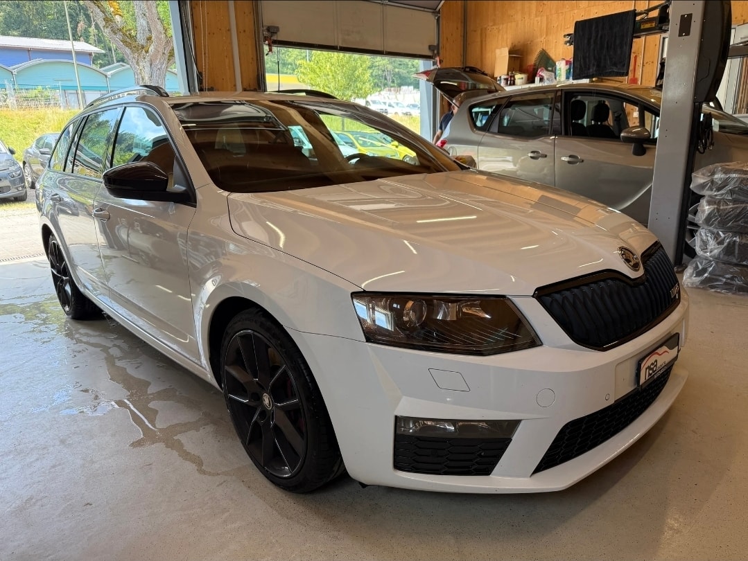 SKODA Octavia Combi 2.0 TSI RS DSG-showroom-element-2