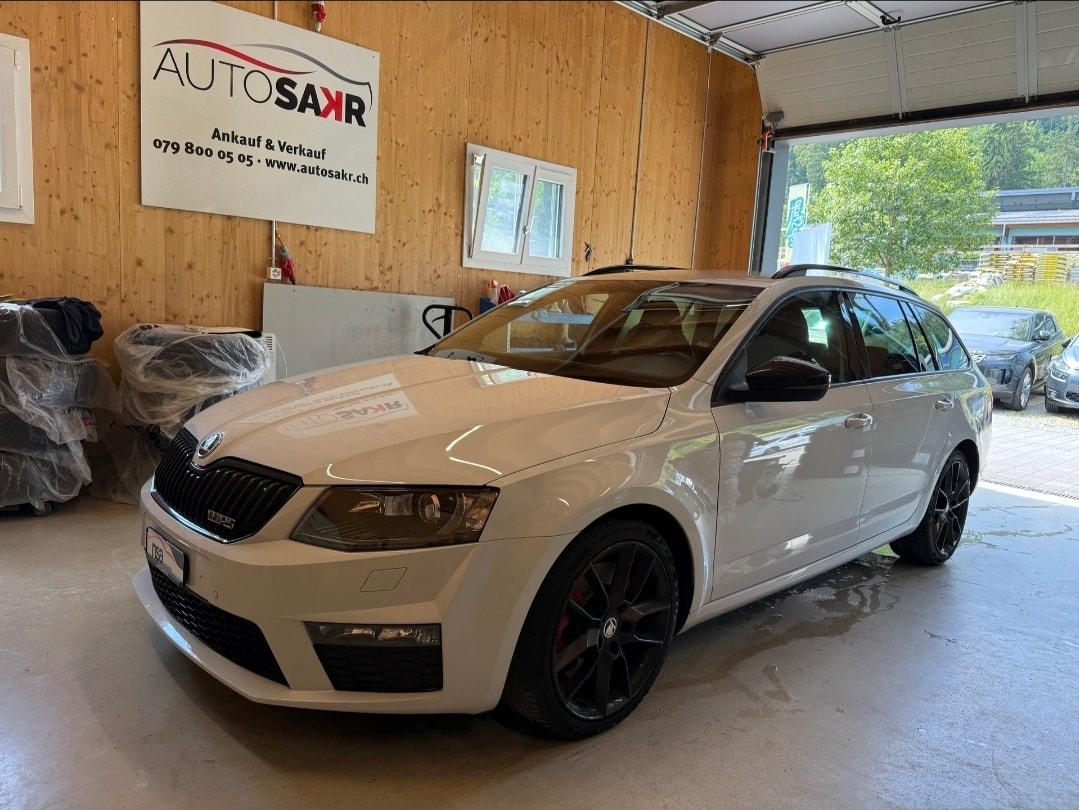 SKODA Octavia Combi 2.0 TSI RS DSG