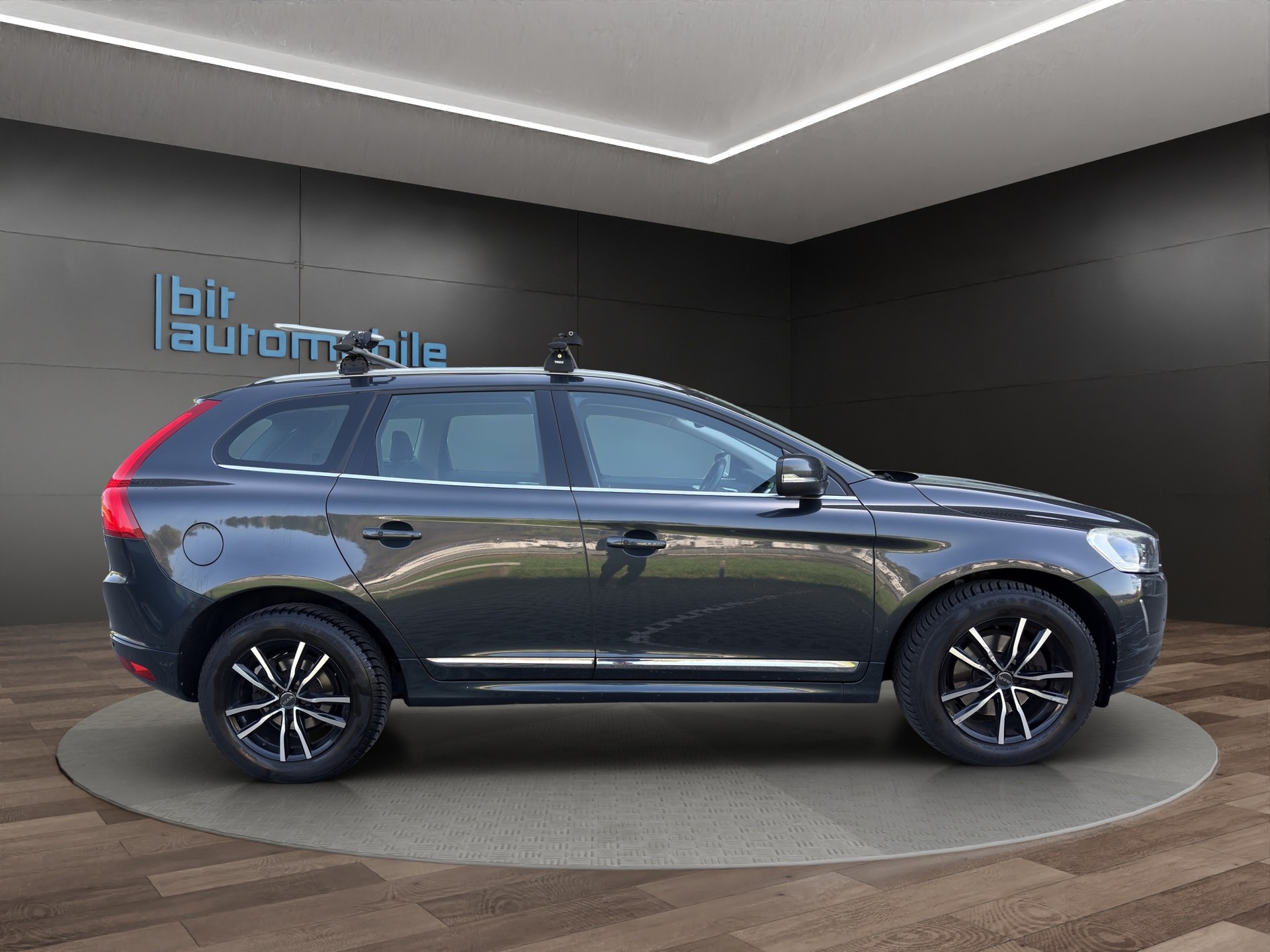 VOLVO XC60 D3 Momentum Geartronic-image-7