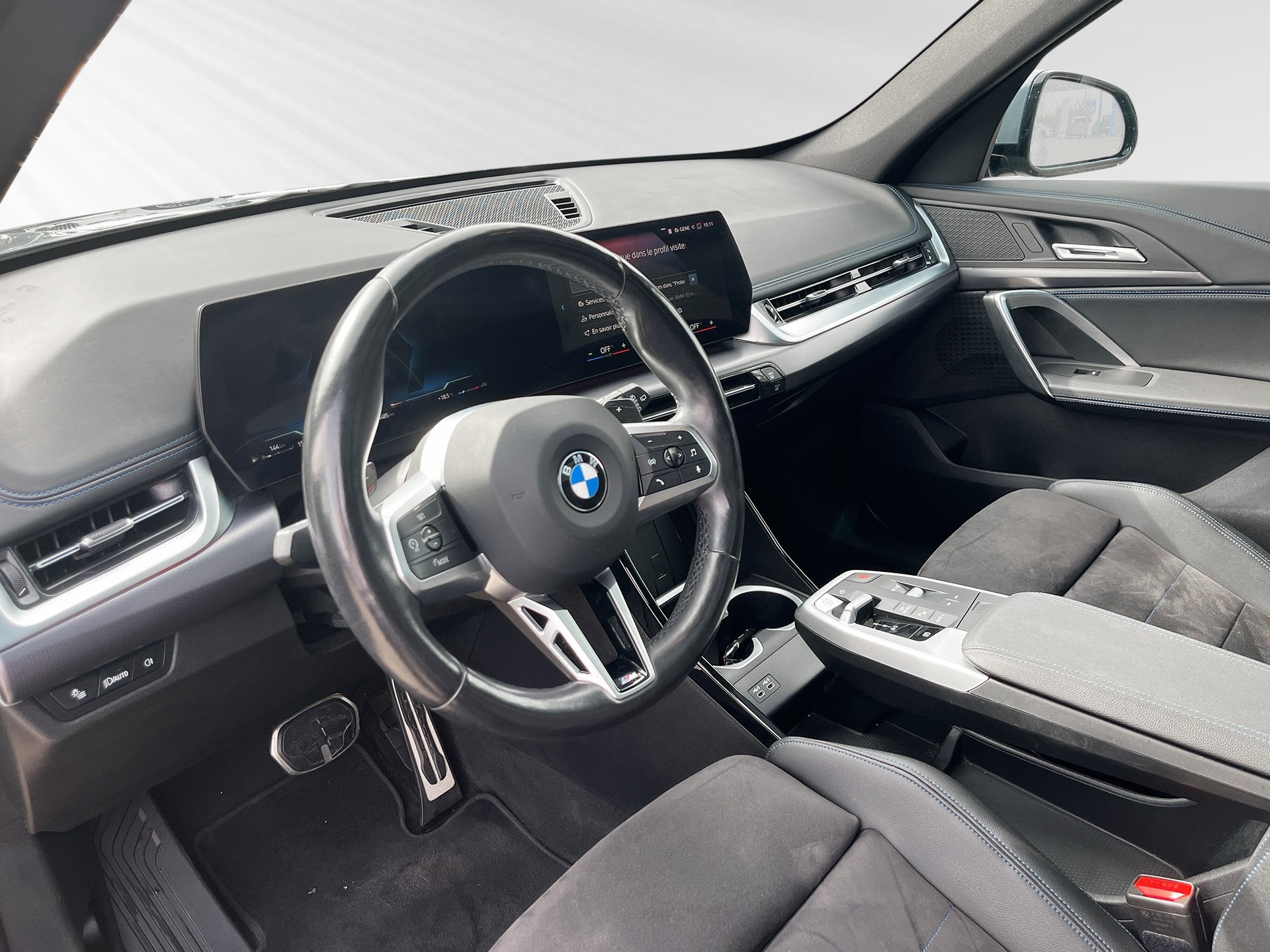 BMW X1 sDrive 18i M Sport-showroom-element-3