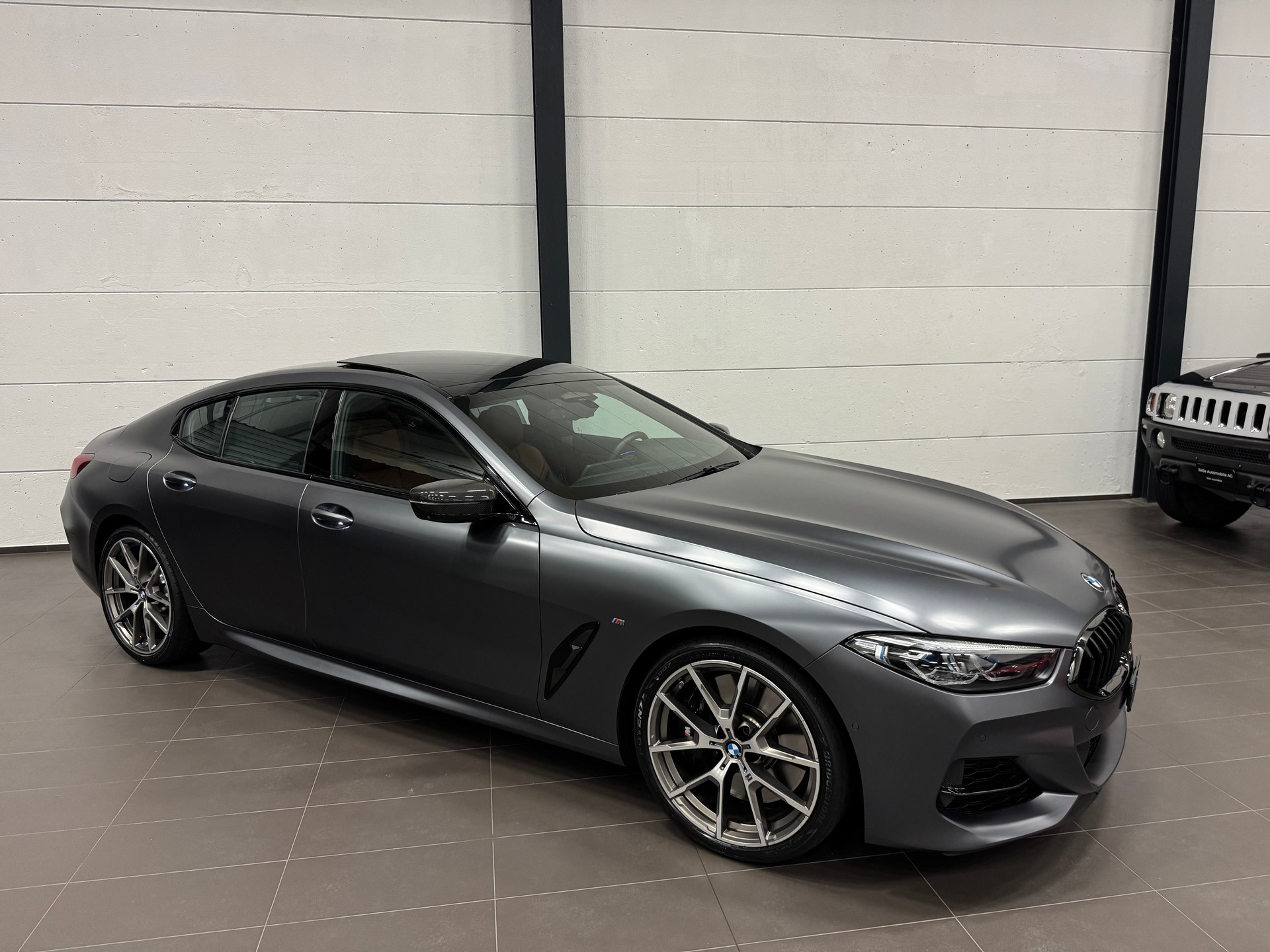 BMW M850i xDrive Steptronic NEUPREIS 196`930.- CHF-showroom-element-3