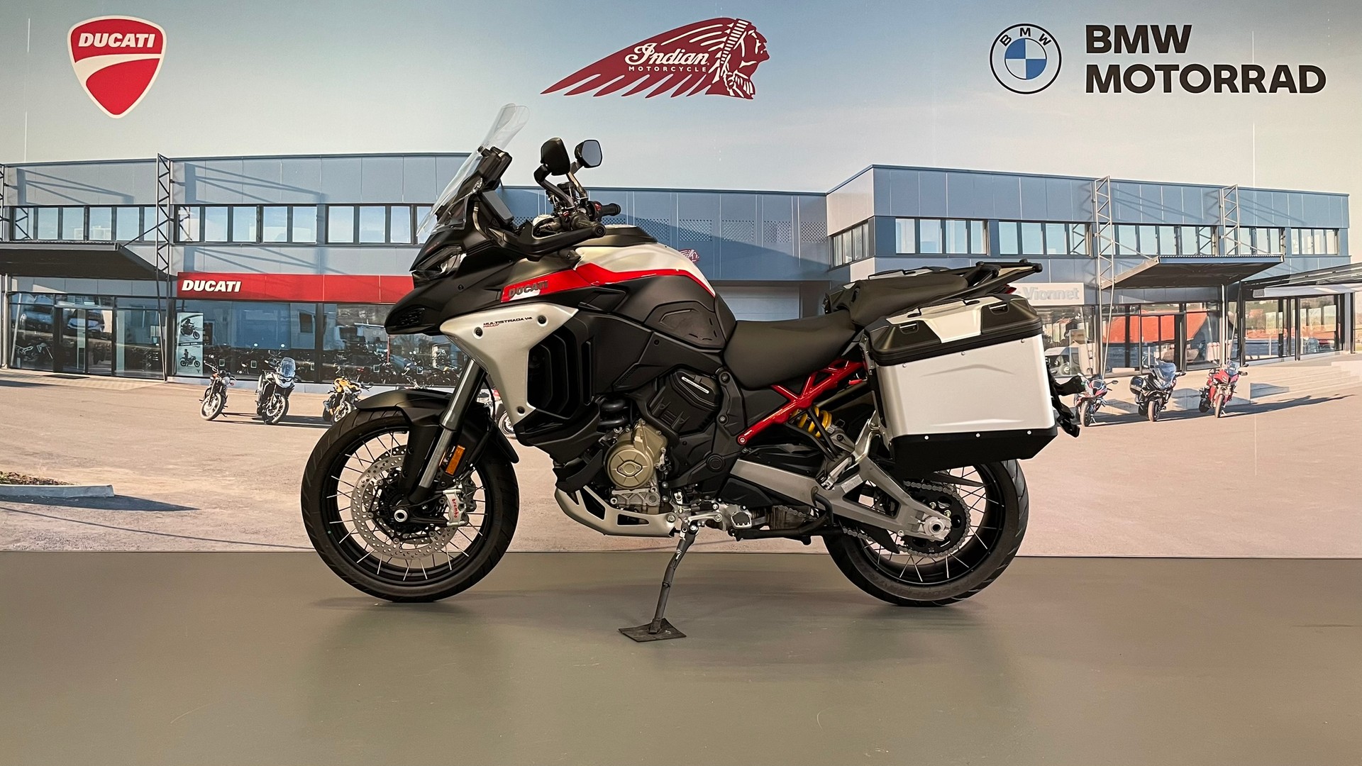 DUCATI Multistrada V4 Rally Travel Adventure-image-3