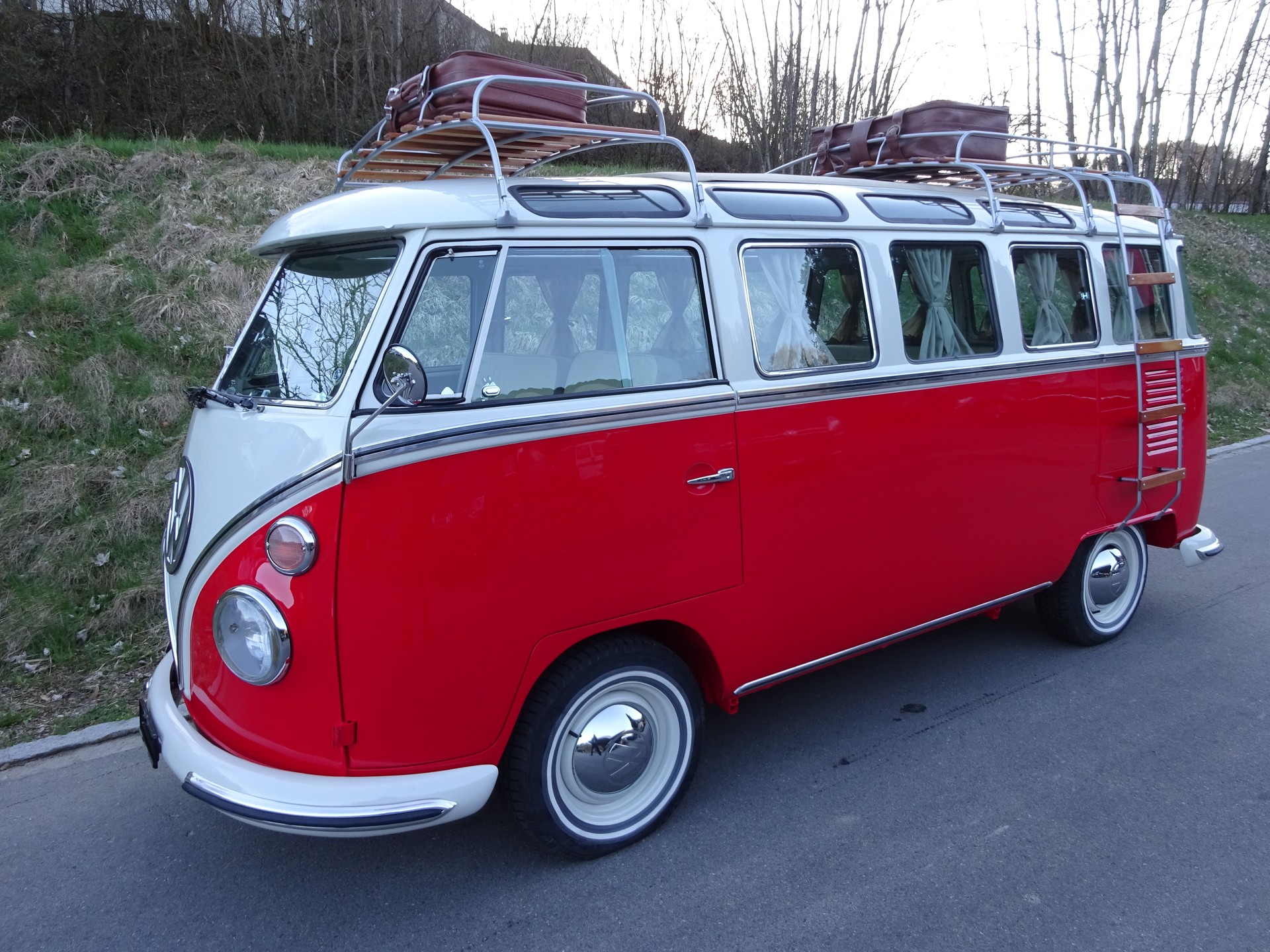 VW T1 Bulli Samba Camper-image-14