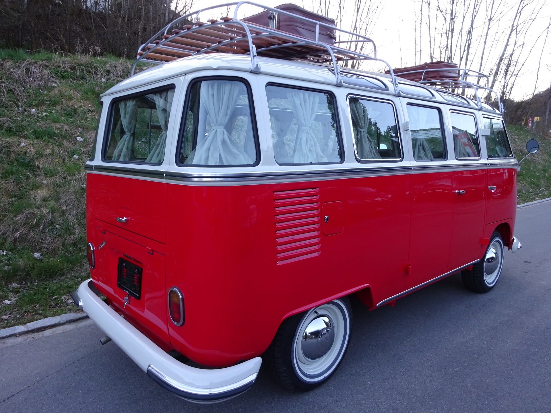 VW T1 Bulli Samba Camper-image-9