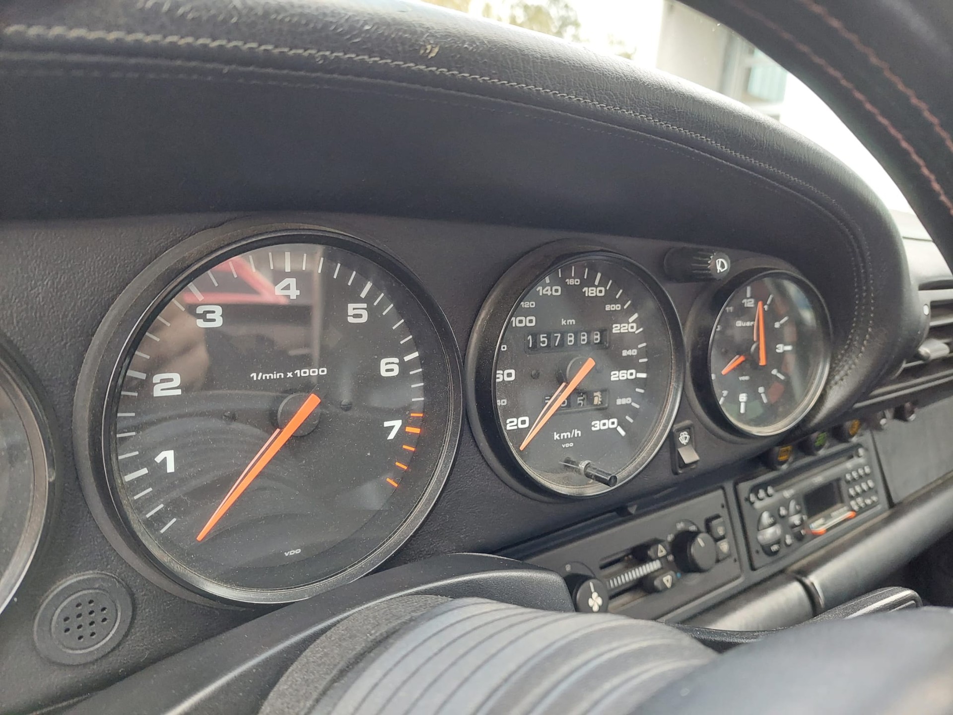 PORSCHE 911 Carrera 4 Cabrio-image-11