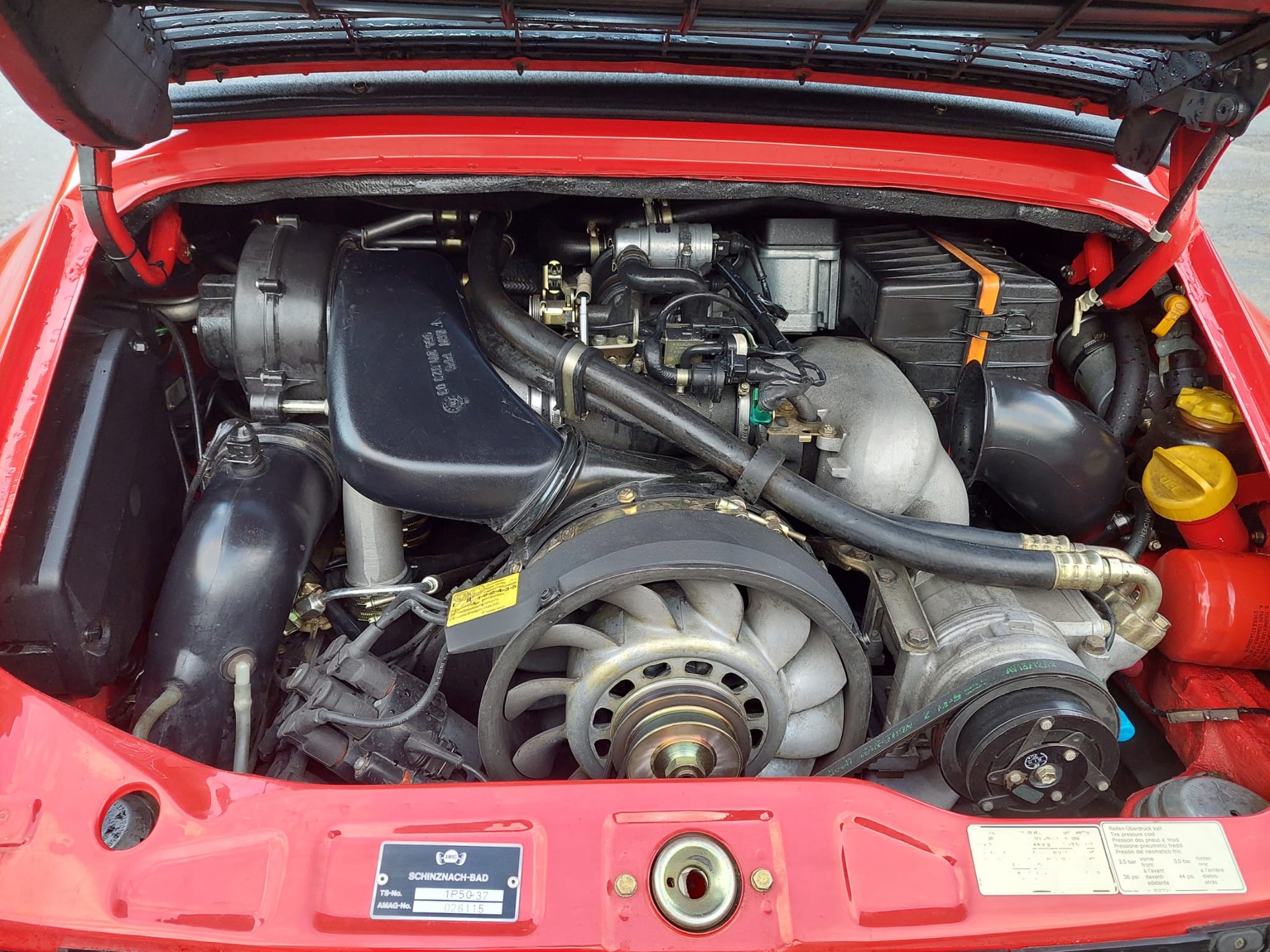 PORSCHE 911 Carrera 4 Cabrio-image-12