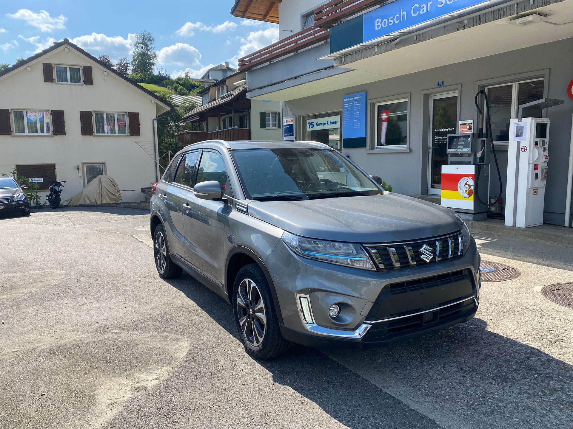 SUZUKI Vitara 1.5 Hybrid Compact Top 4x4 AGS-image-1