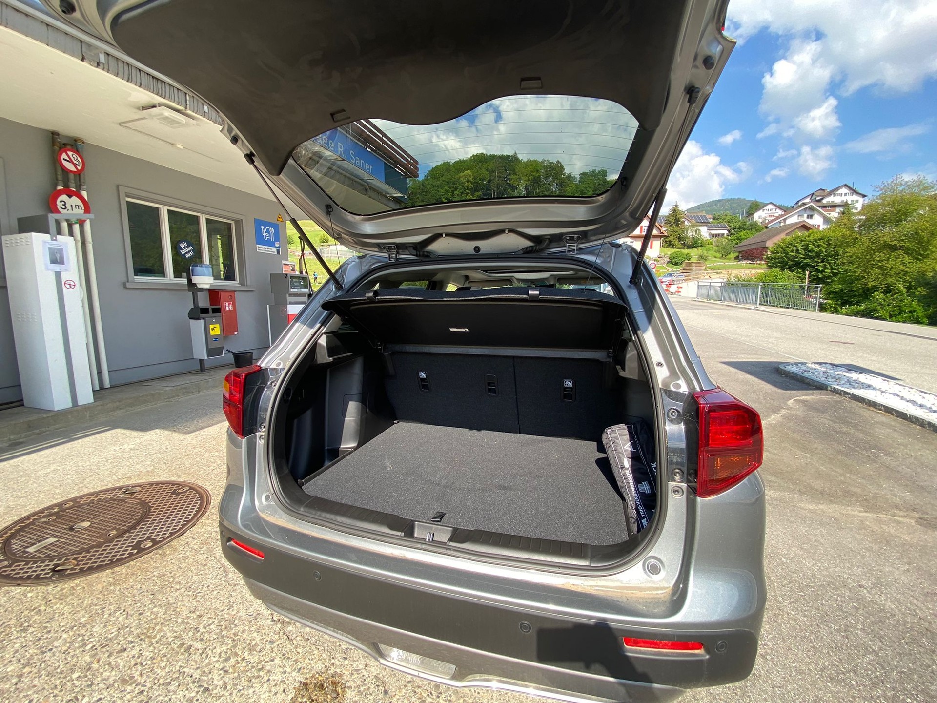 SUZUKI Vitara 1.5 Hybrid Compact Top 4x4 AGS-image-9