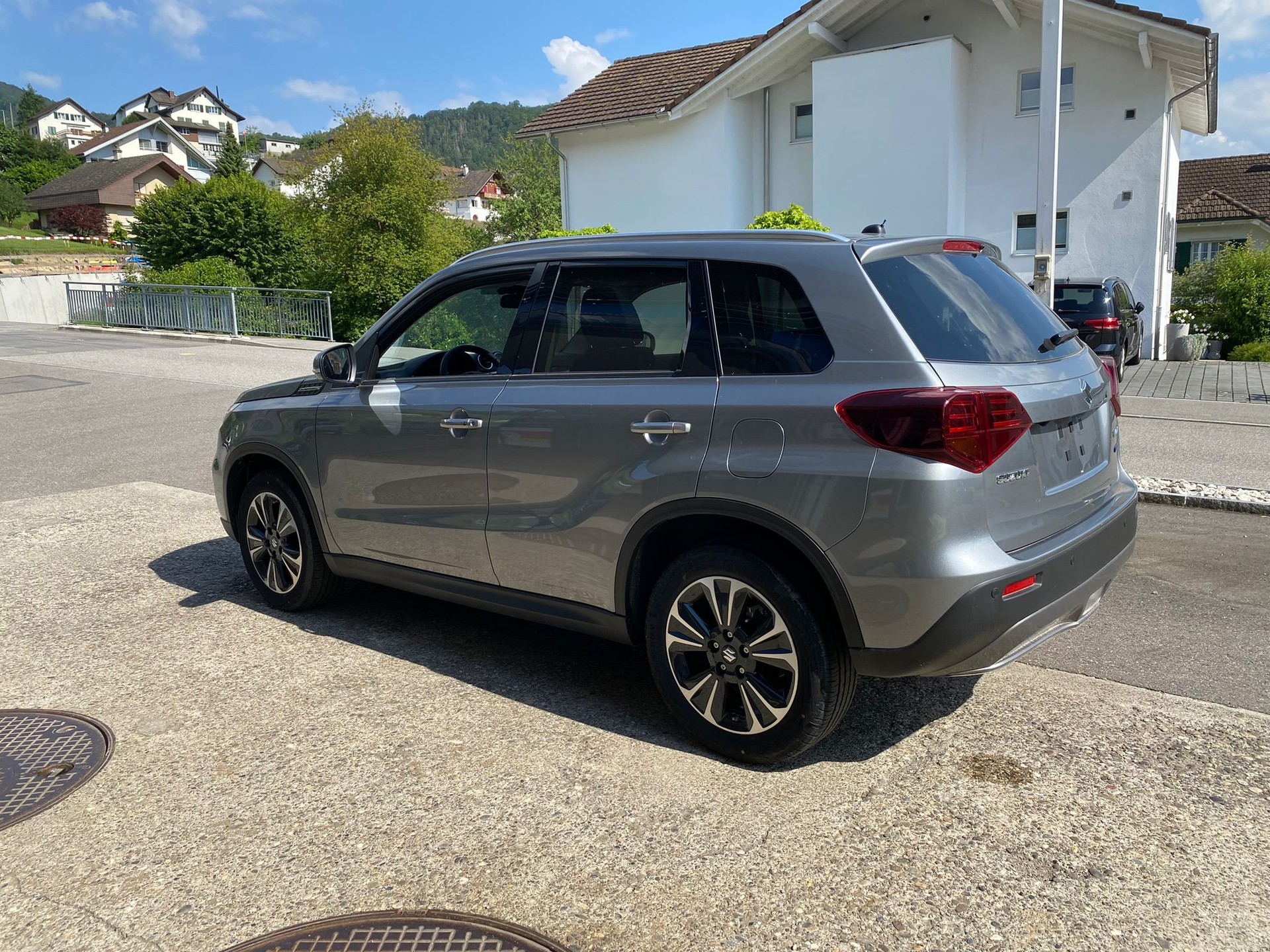 SUZUKI Vitara 1.5 Hybrid Compact Top 4x4 AGS-image-5