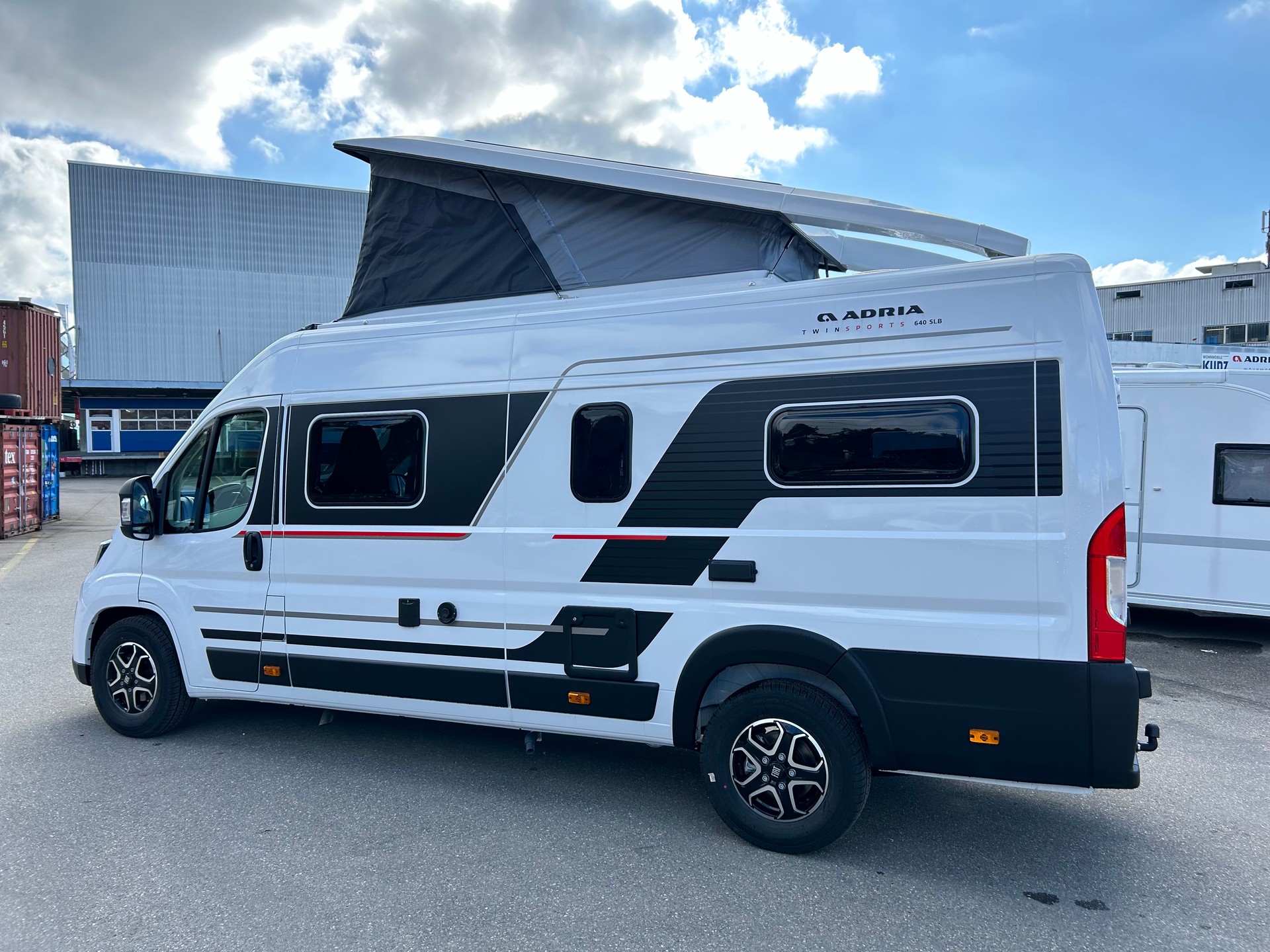 ADRIA Twin Sports 640 SLB-showroom-element-3