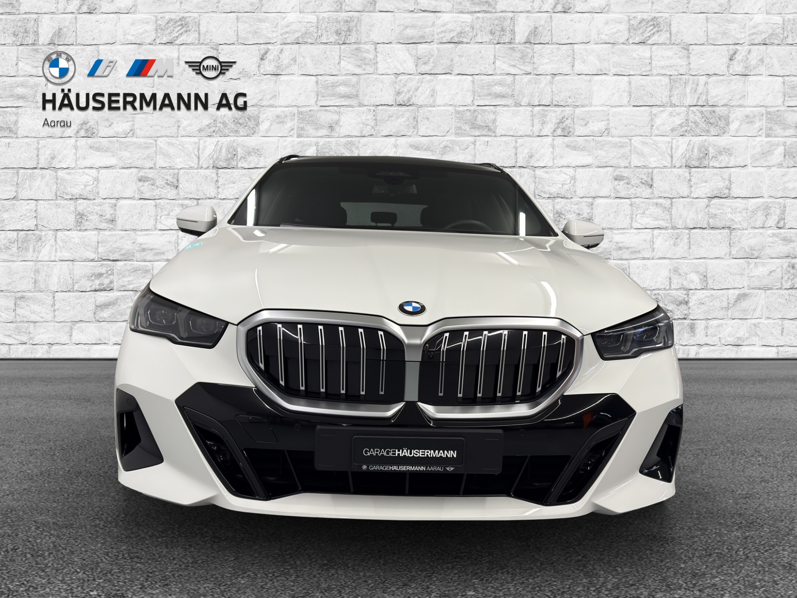 BMW 520d xDr 48V Tour M Sport-showroom-element-1