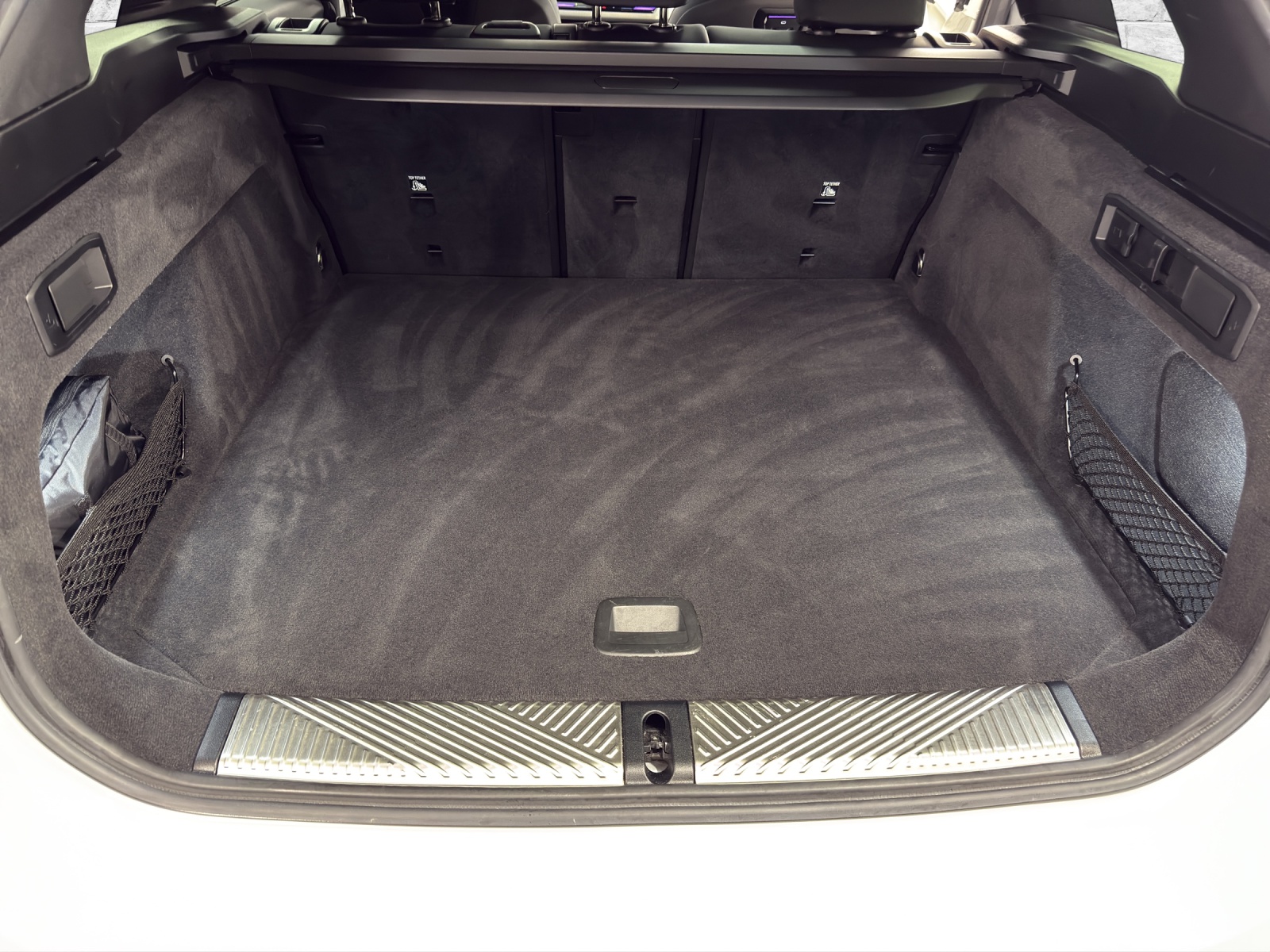BMW 520d xDr 48V Tour M Sport-image-16
