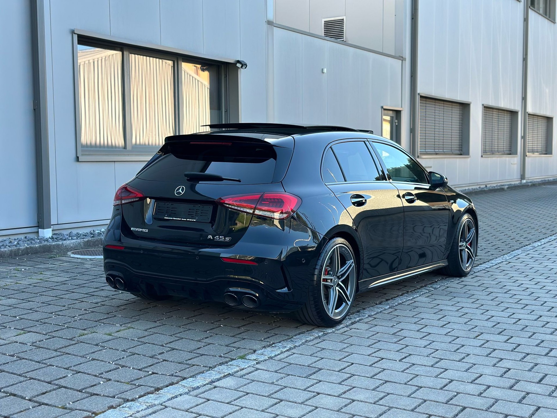 MERCEDES-BENZ A 45 S AMG 4Matic+ Speedshift-image-3