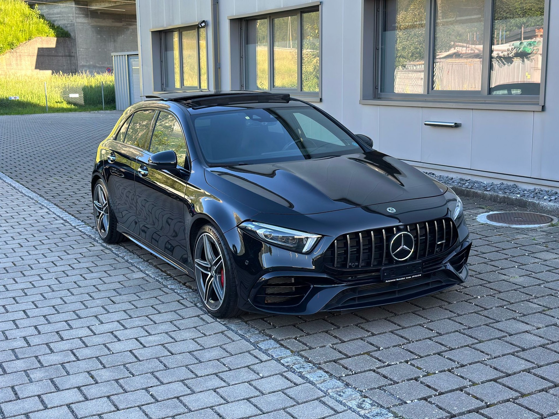 MERCEDES-BENZ A 45 S AMG 4Matic+ Speedshift-image-5
