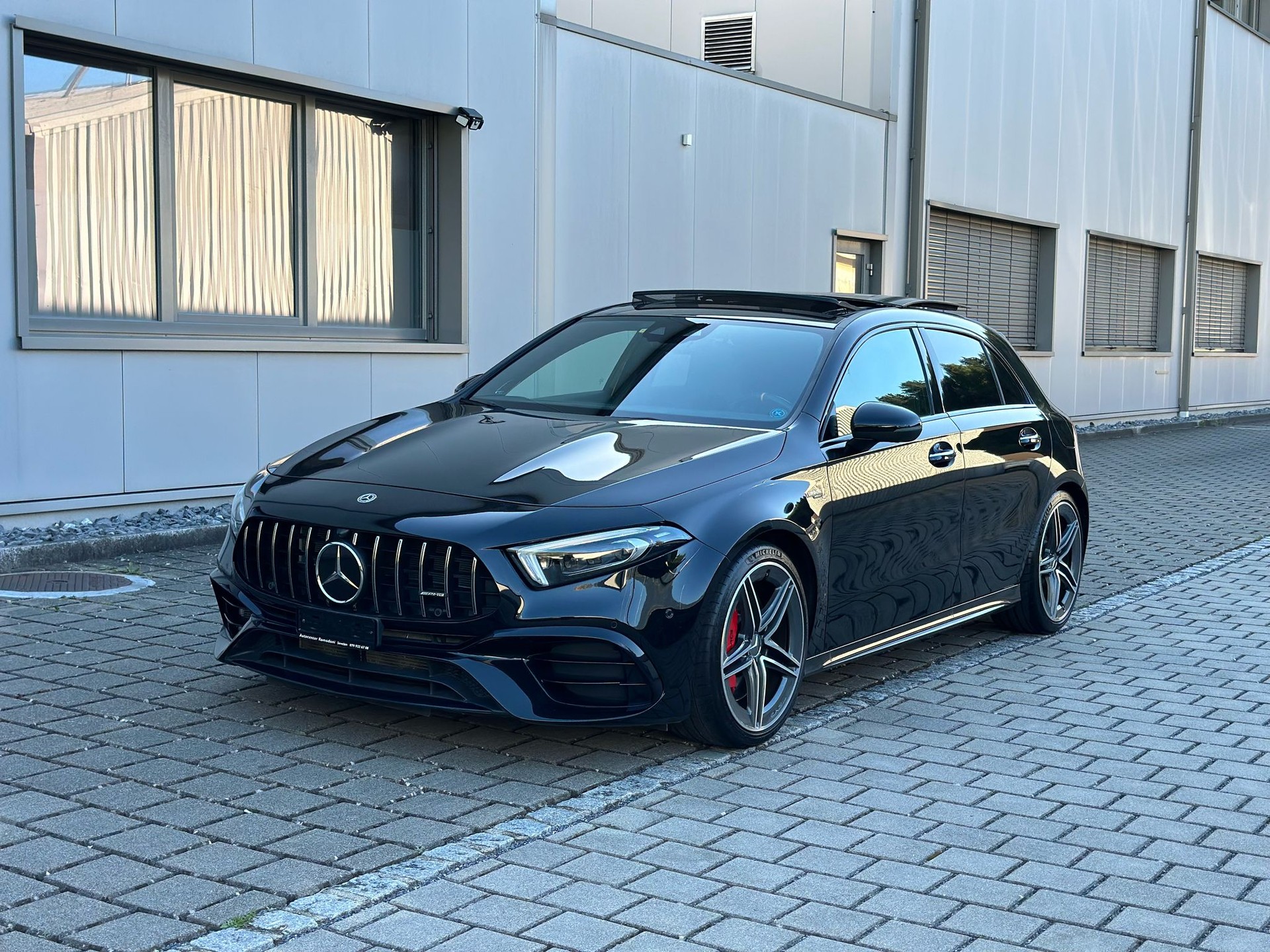 MERCEDES-BENZ A 45 S AMG 4Matic+ Speedshift-image-7