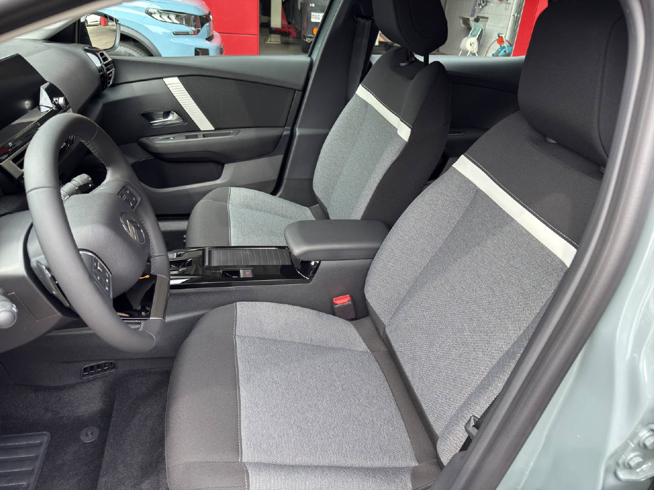 CITROEN C4 1.2 Hybrid You-image-4