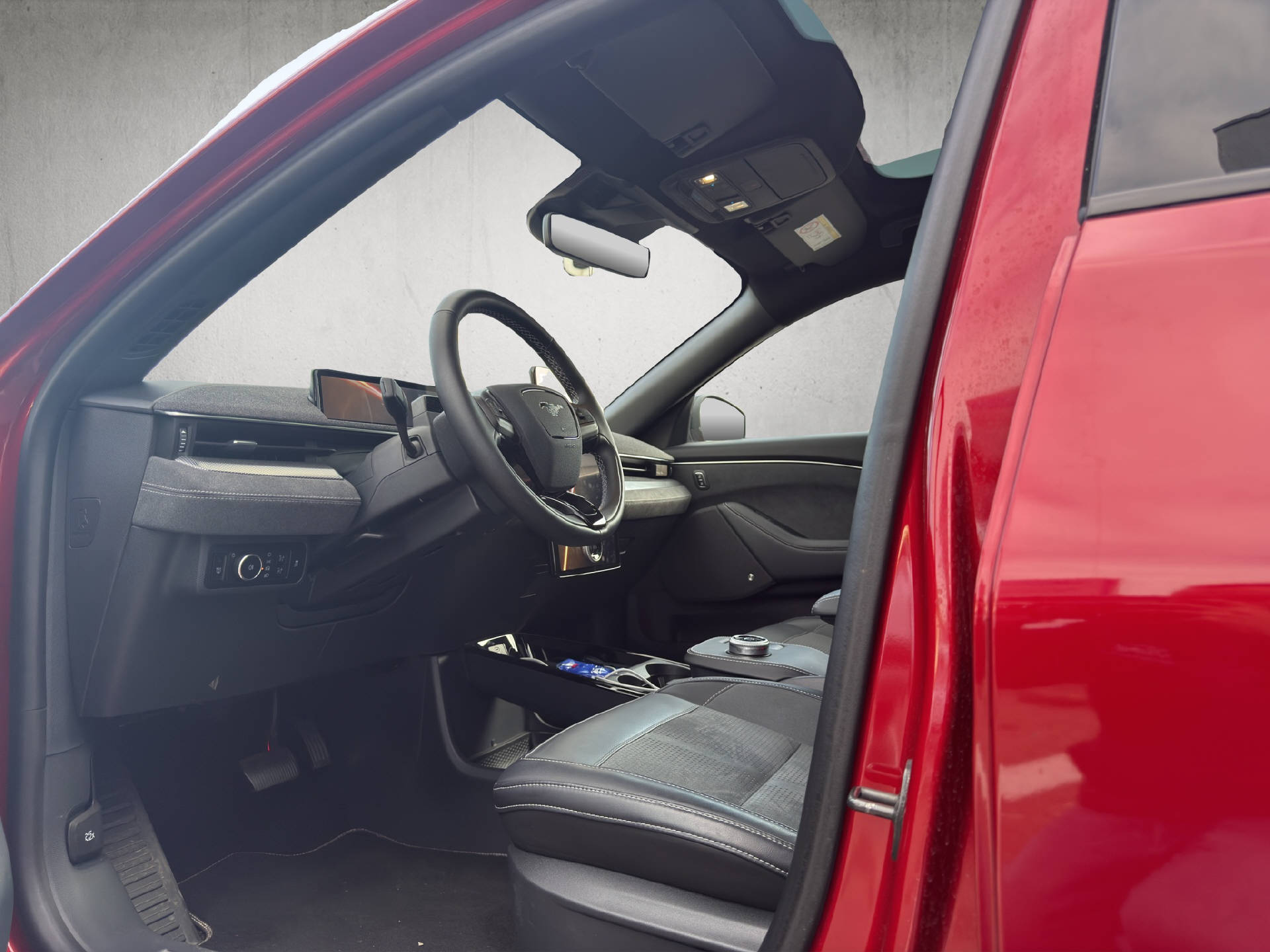 FORD Mustang Mach-E Extended GT AWD-image-9