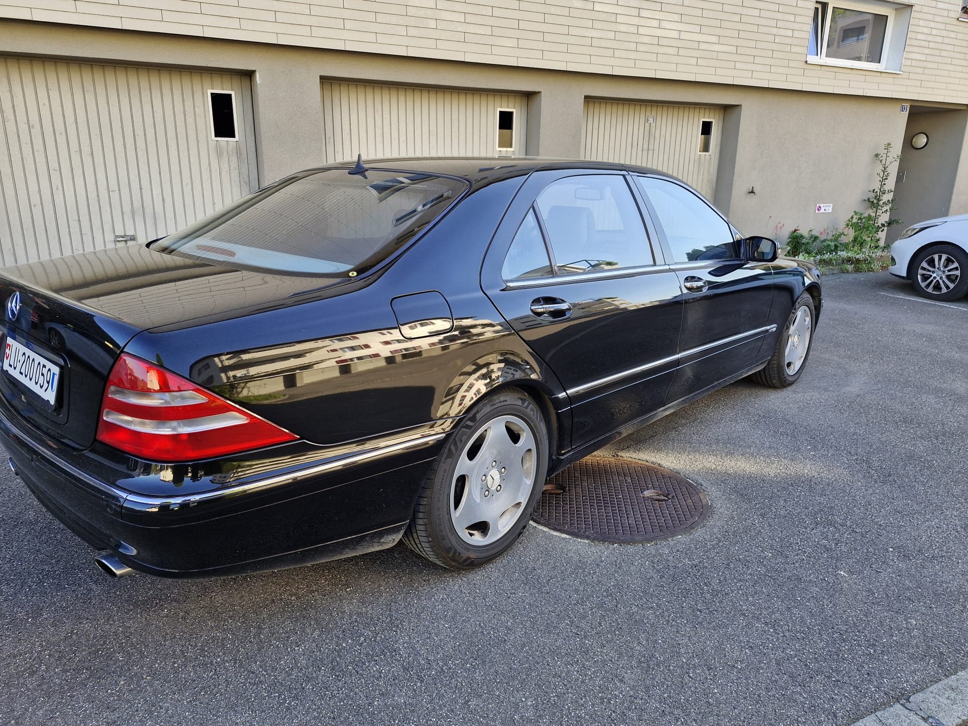 MERCEDES-BENZ S 600 L-image-7