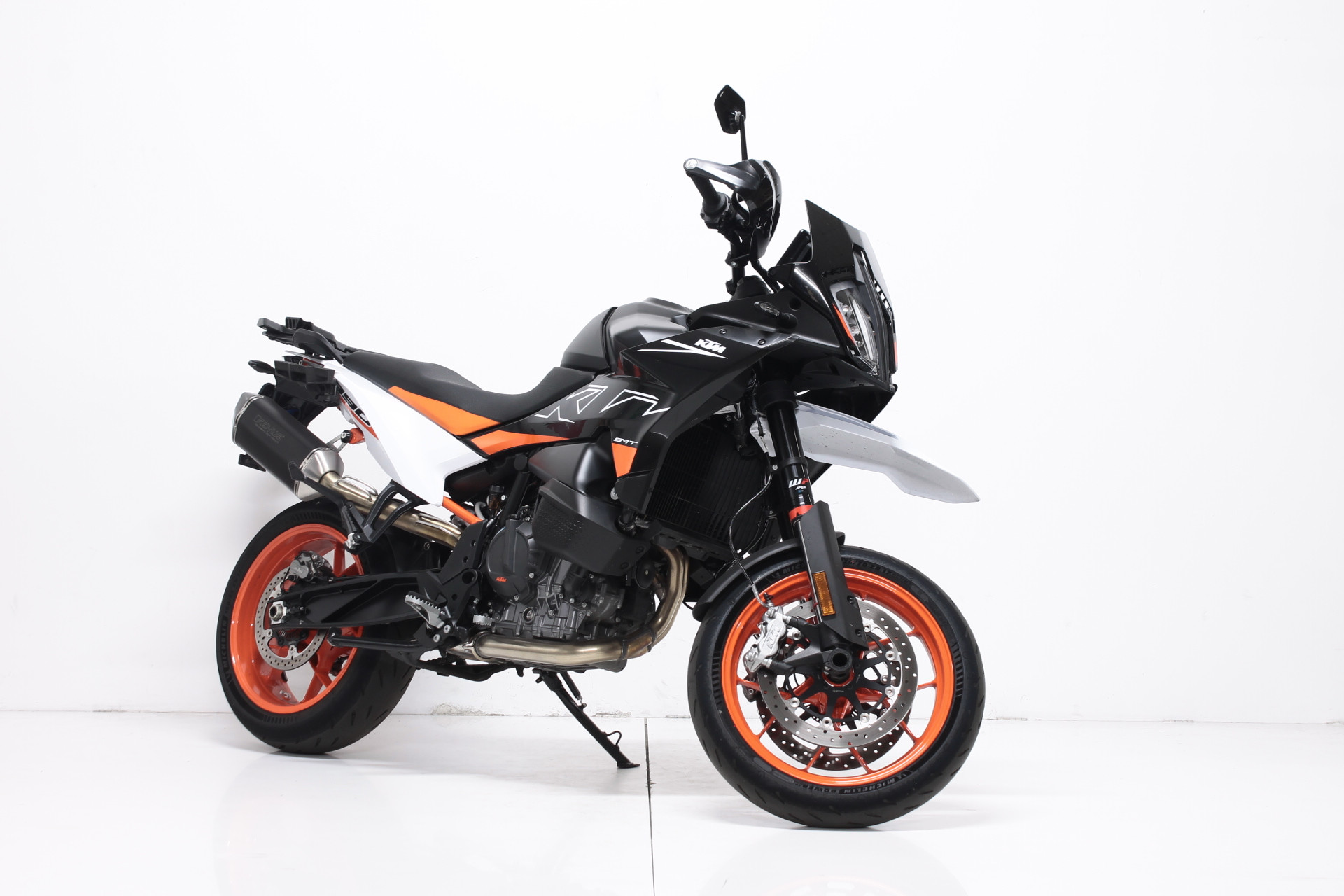 KTM 890 SMT-image-0