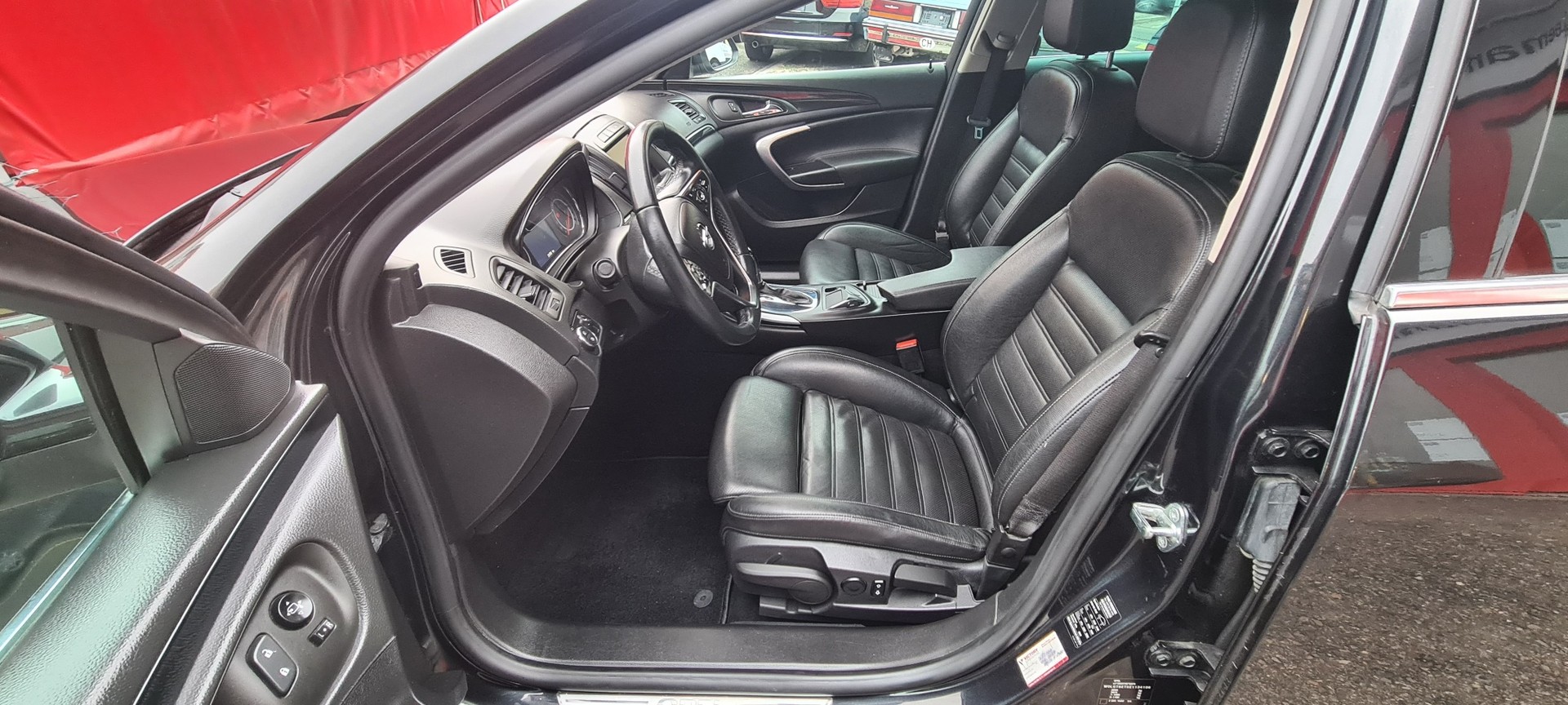 OPEL Insignia Sports Tourer 1.6 Turbo Cosmo Automatic-image-15