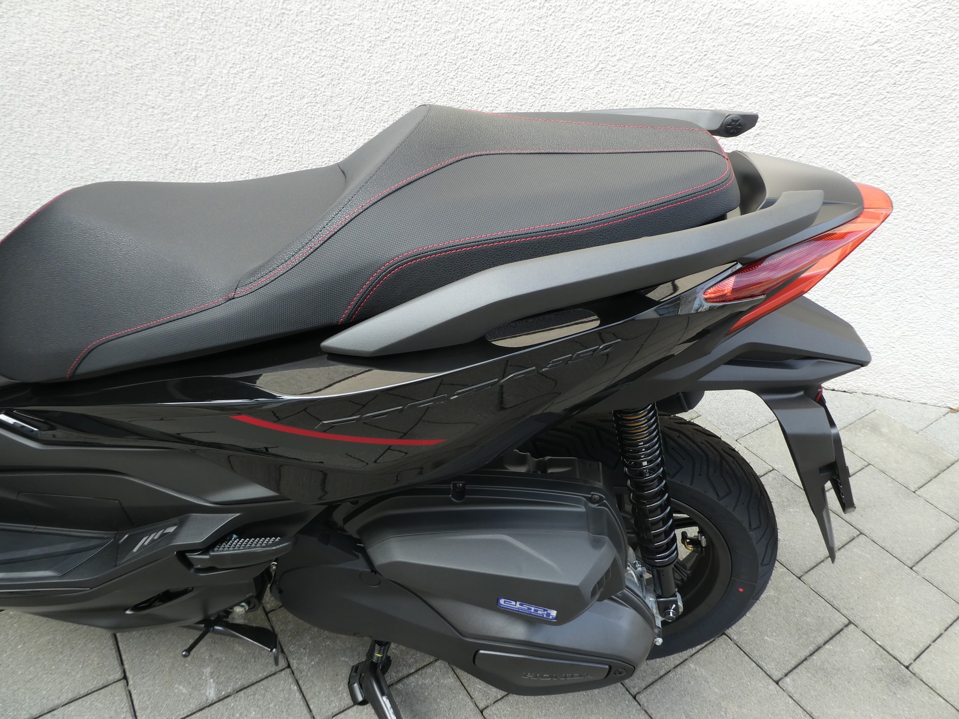 HONDA NSS 350 Smart Top Box-image-4