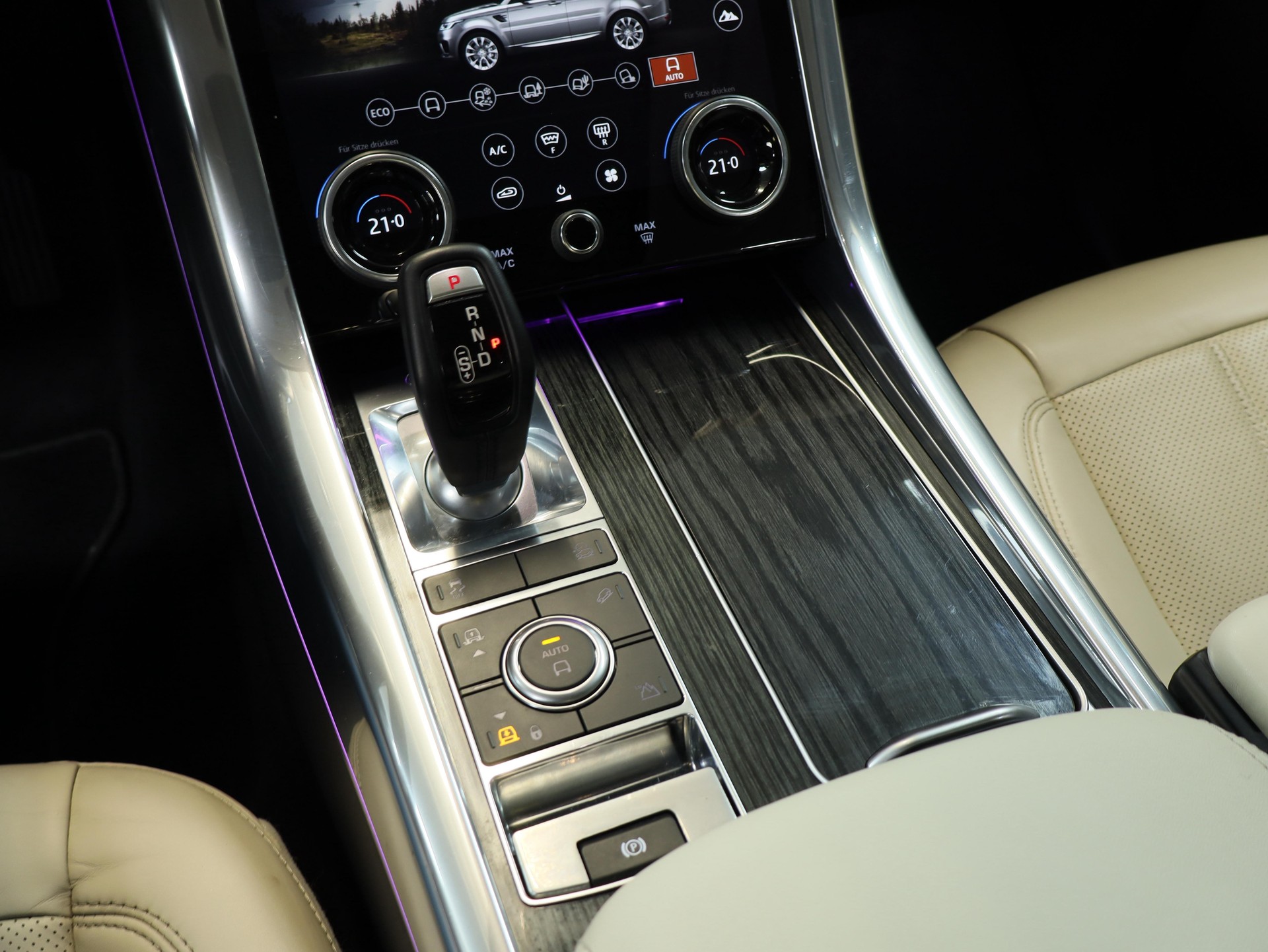 LAND ROVER 3.0 V6 S/C HSE Dynamic Automatic-image-11