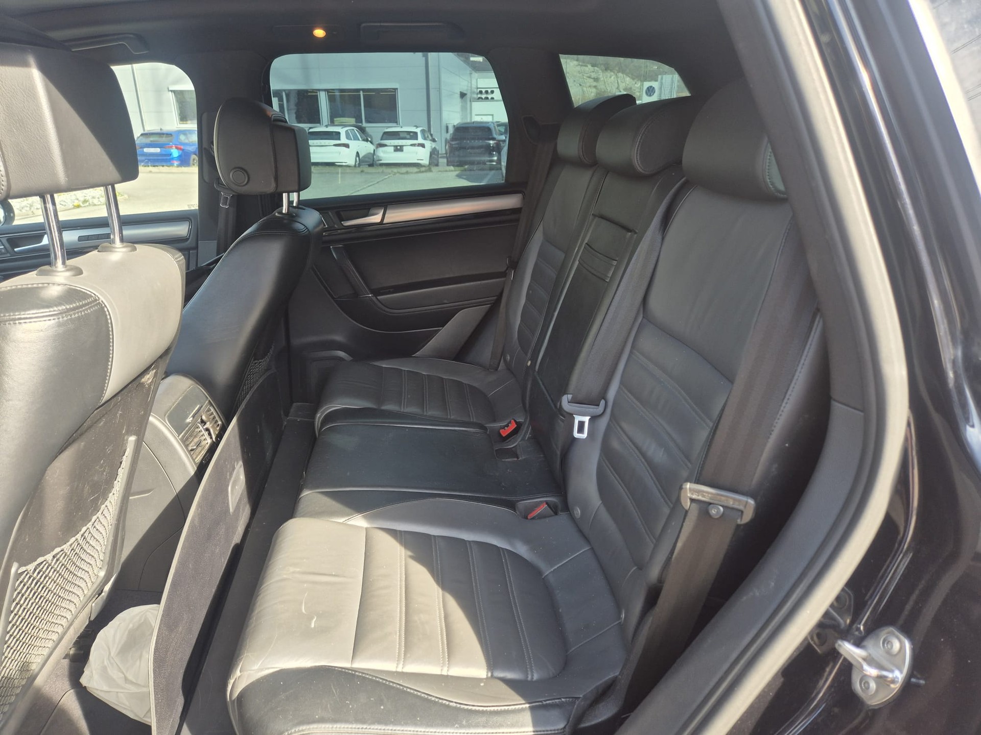 VW Touareg 4.2 TDI Tiptronic-image-12