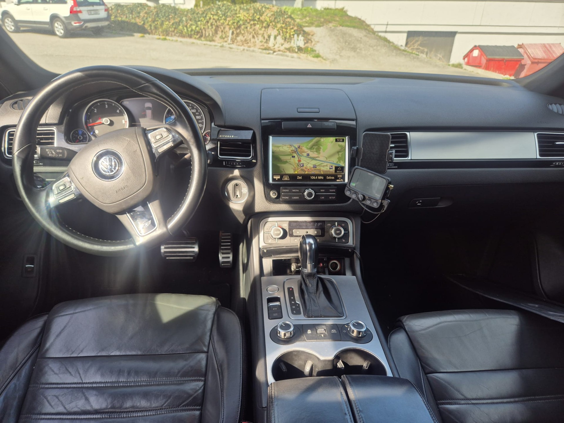 VW Touareg 4.2 TDI Tiptronic-image-9