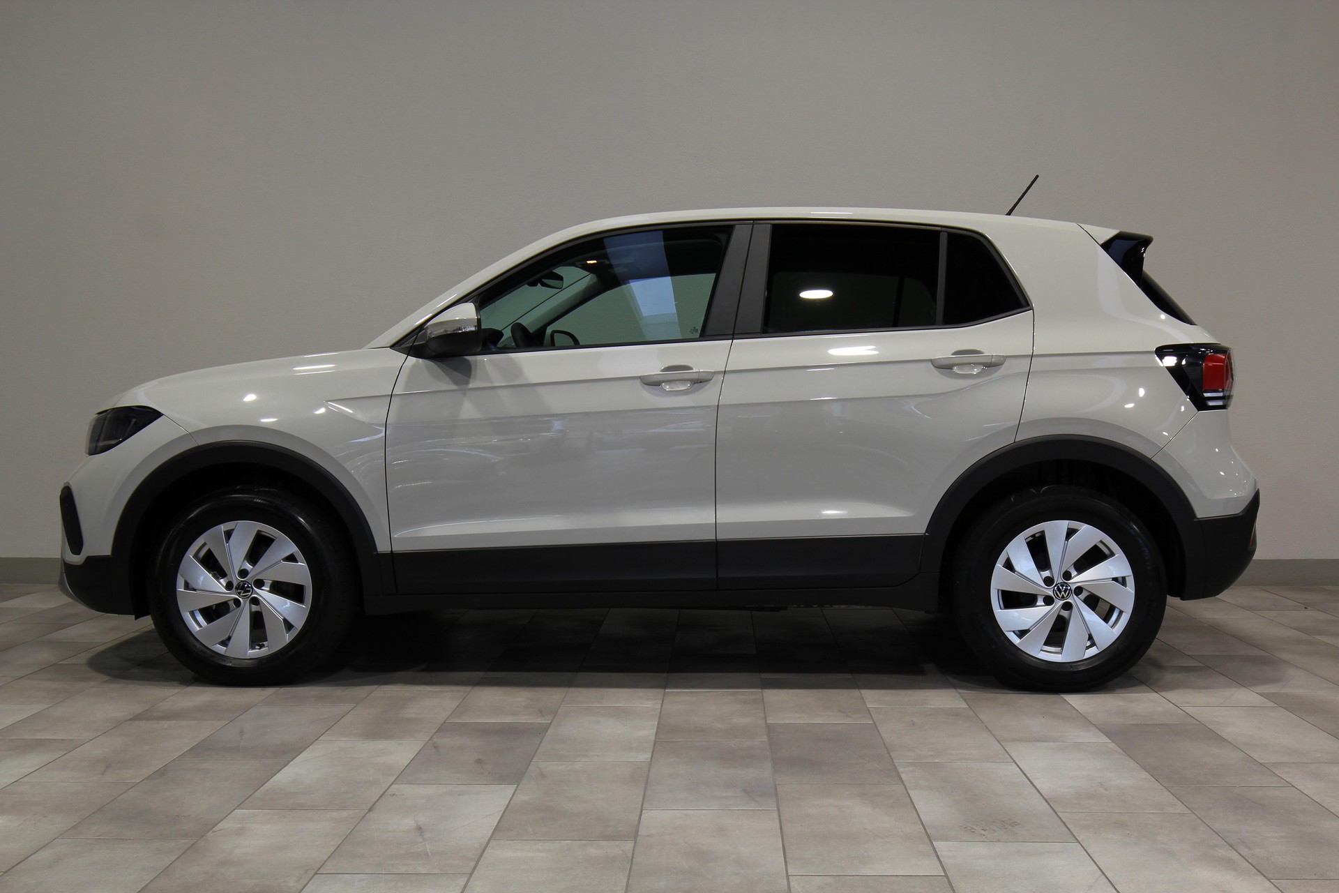 VW T-Cross 1.0 TSI-image-3