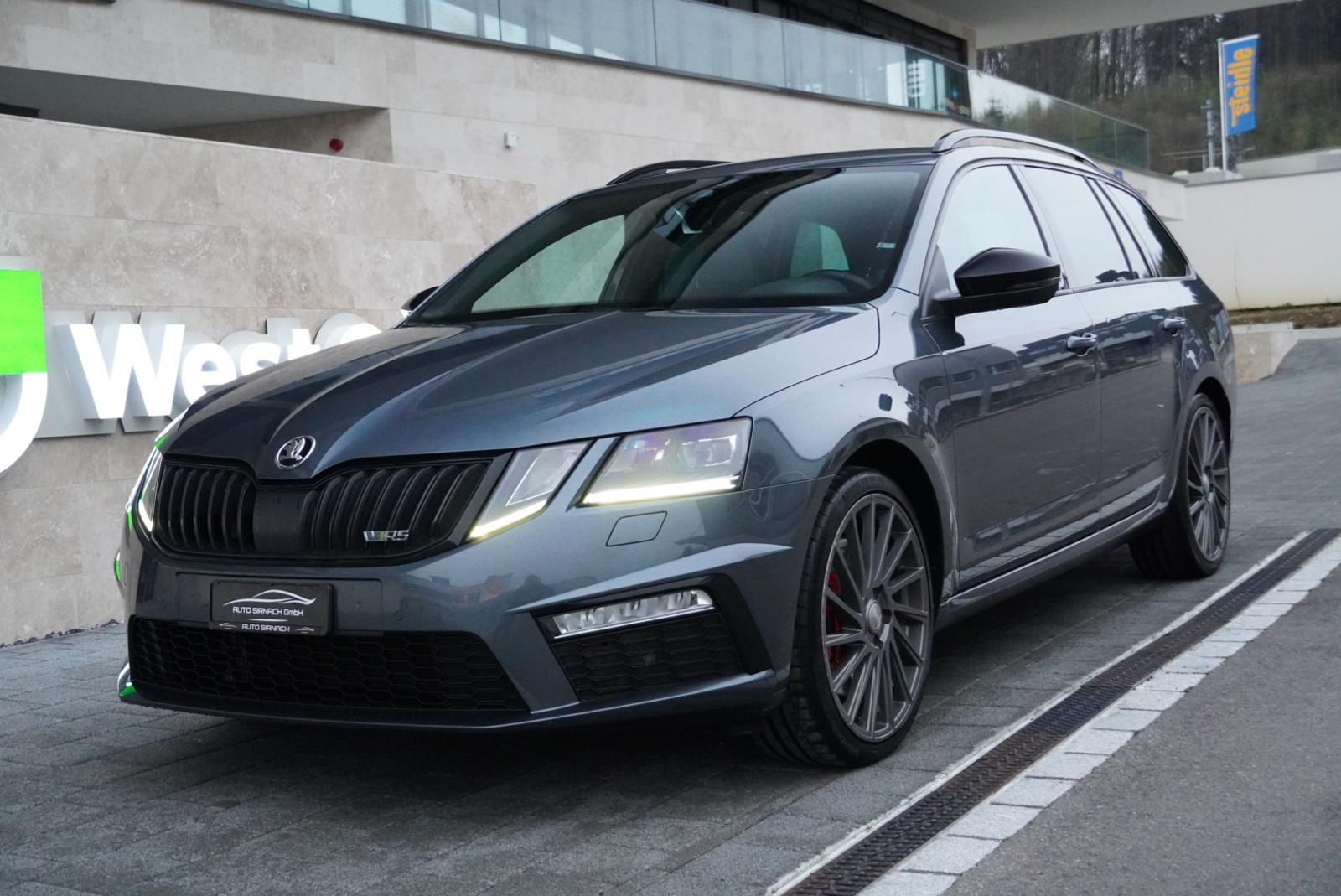 SKODA Octavia Combi 2.0 TSI RS Prag DSG-image-4