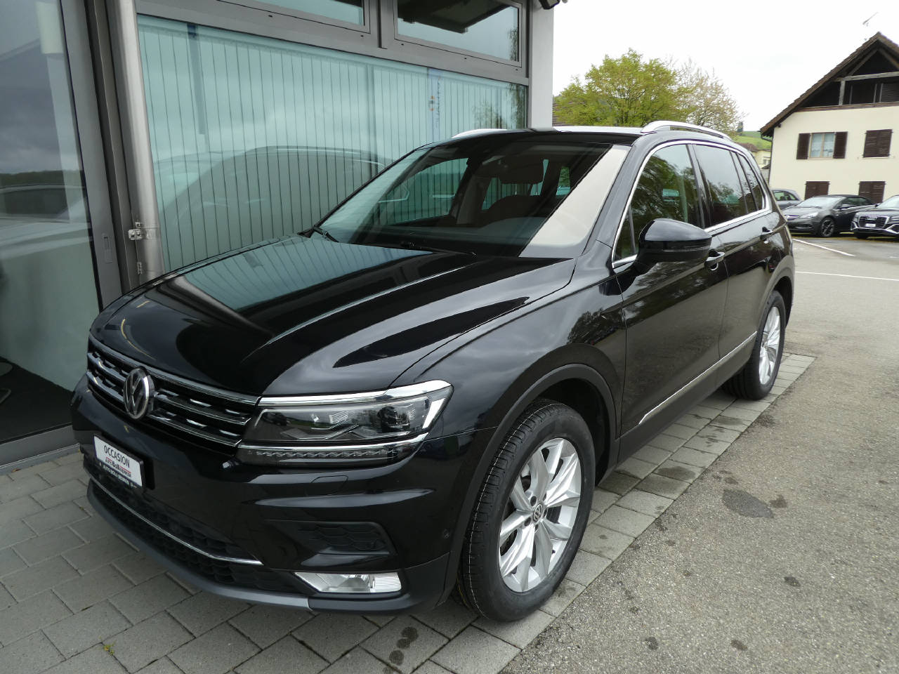 VW Tiguan 2.0 TSI Highline DSG-showroom-element-1