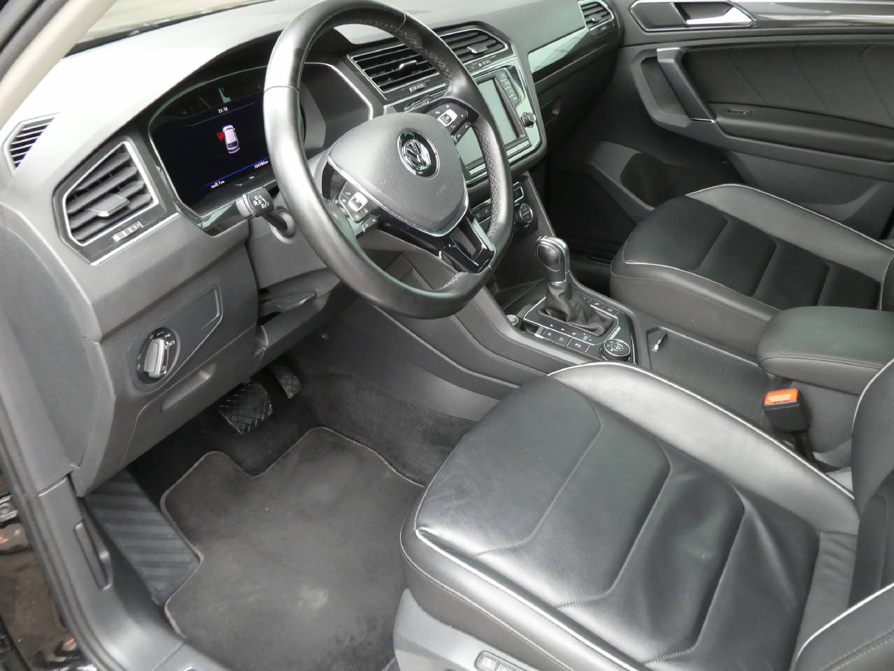 VW Tiguan 2.0 TSI Highline DSG-image-8