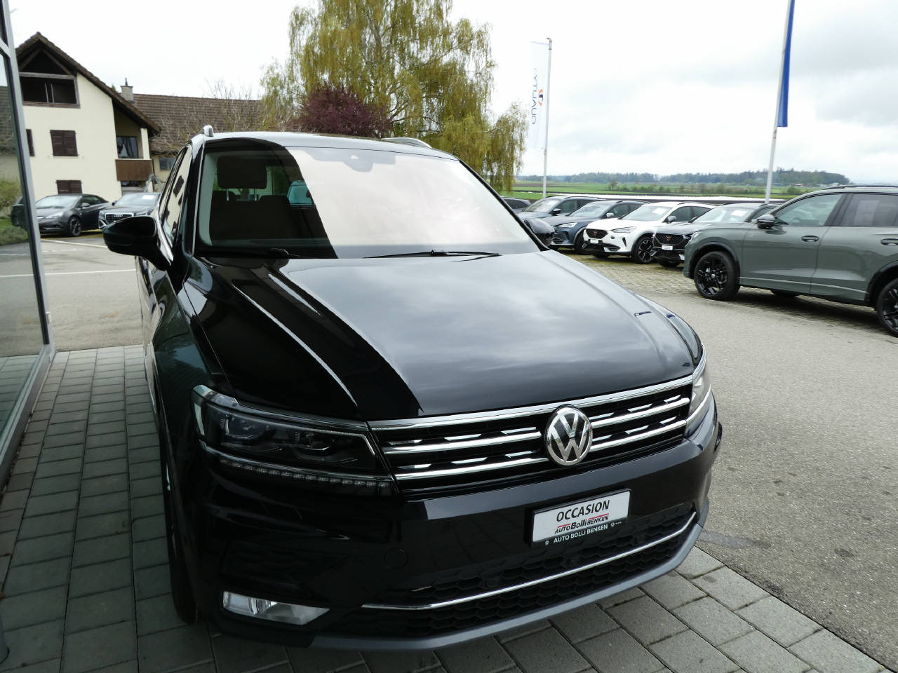 VW Tiguan 2.0 TSI Highline DSG-showroom-element-3