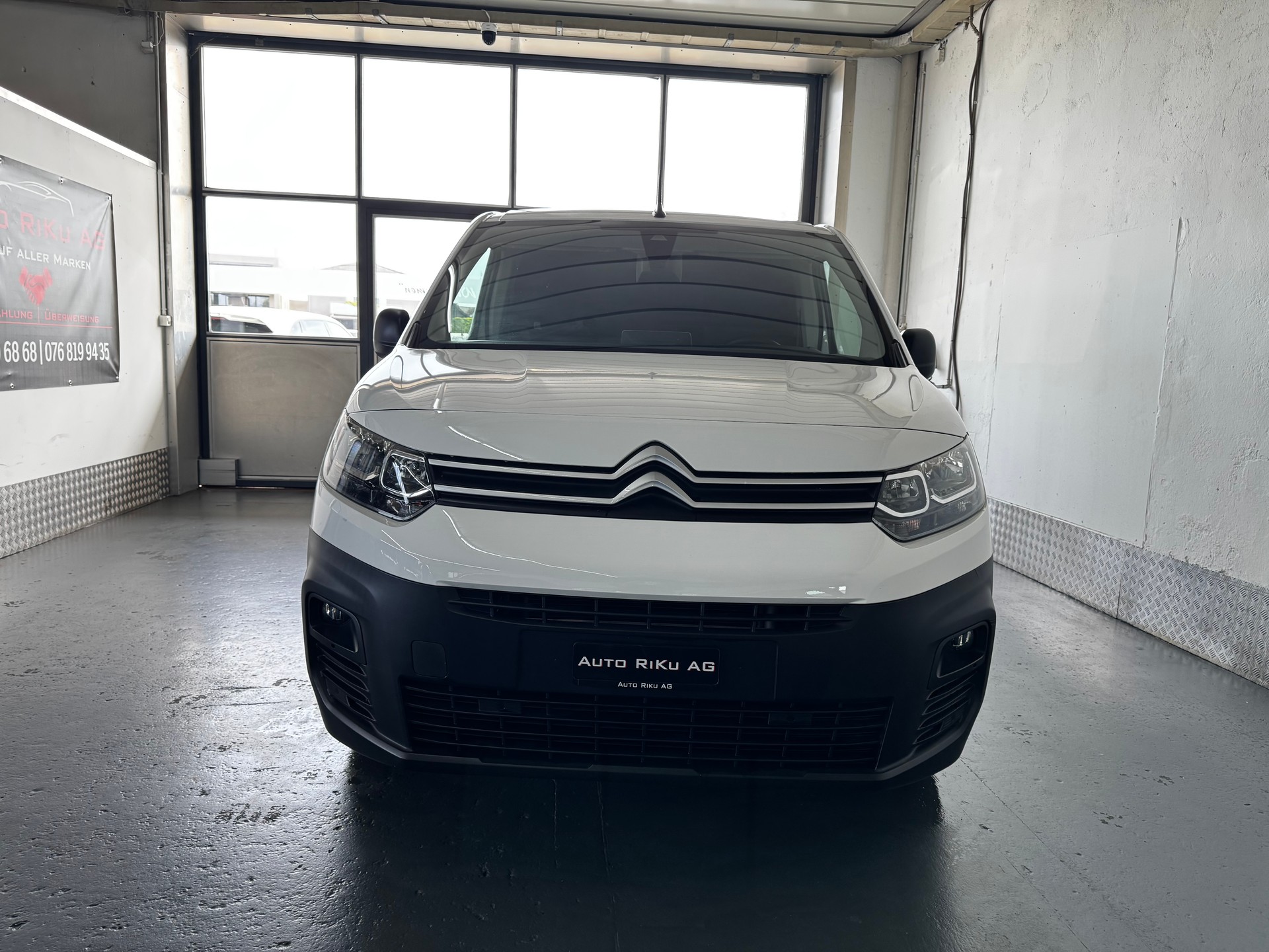 CITROEN Berlingo Van 1.2 Pure Tech 130 s/s Driver EAT8-showroom-element-2