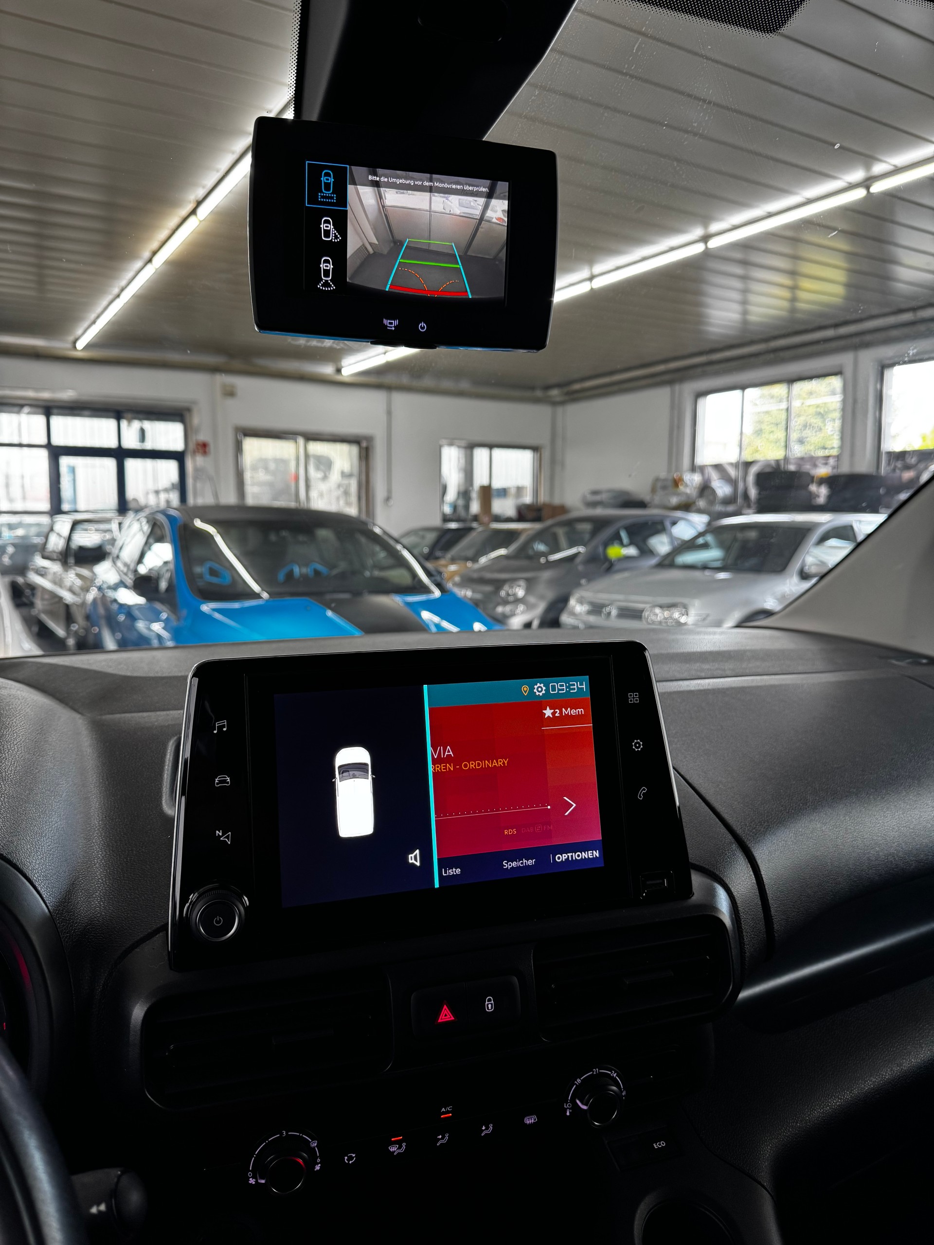CITROEN Berlingo Van 1.2 Pure Tech 130 s/s Driver EAT8-image-17