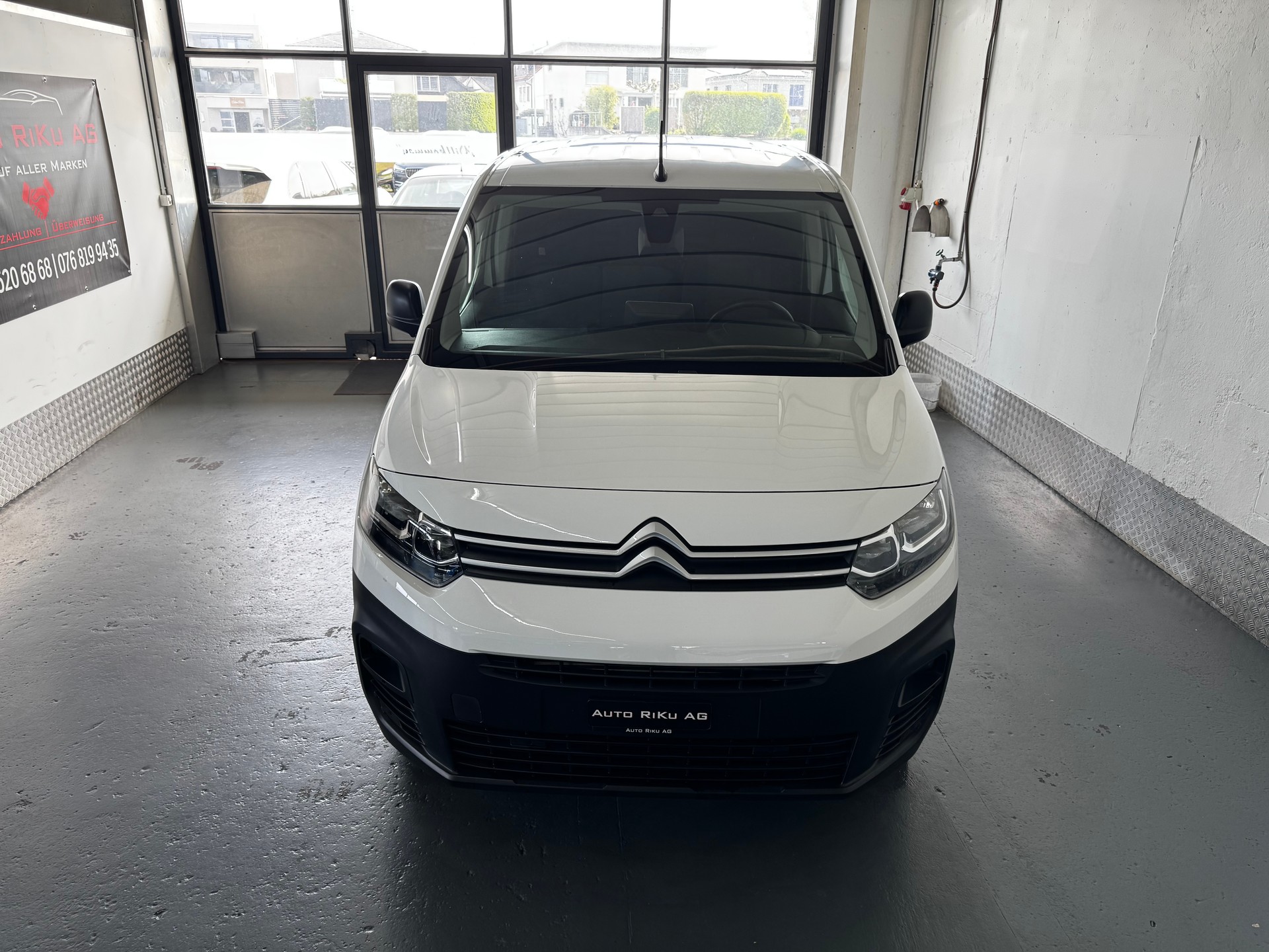 CITROEN Berlingo Van 1.2 Pure Tech 130 s/s Driver EAT8-showroom-element-3