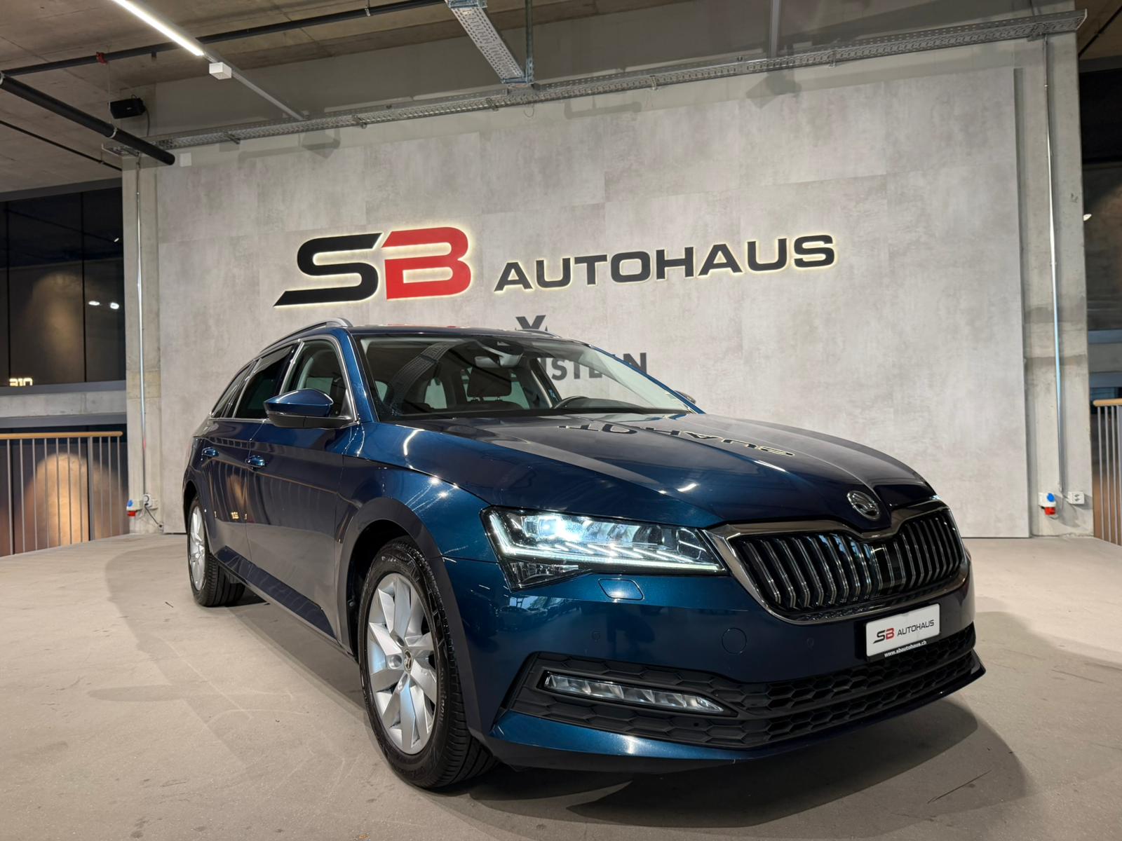 SKODA Superb Combi 2.0 TDi Ambition DSG-showroom-element-1