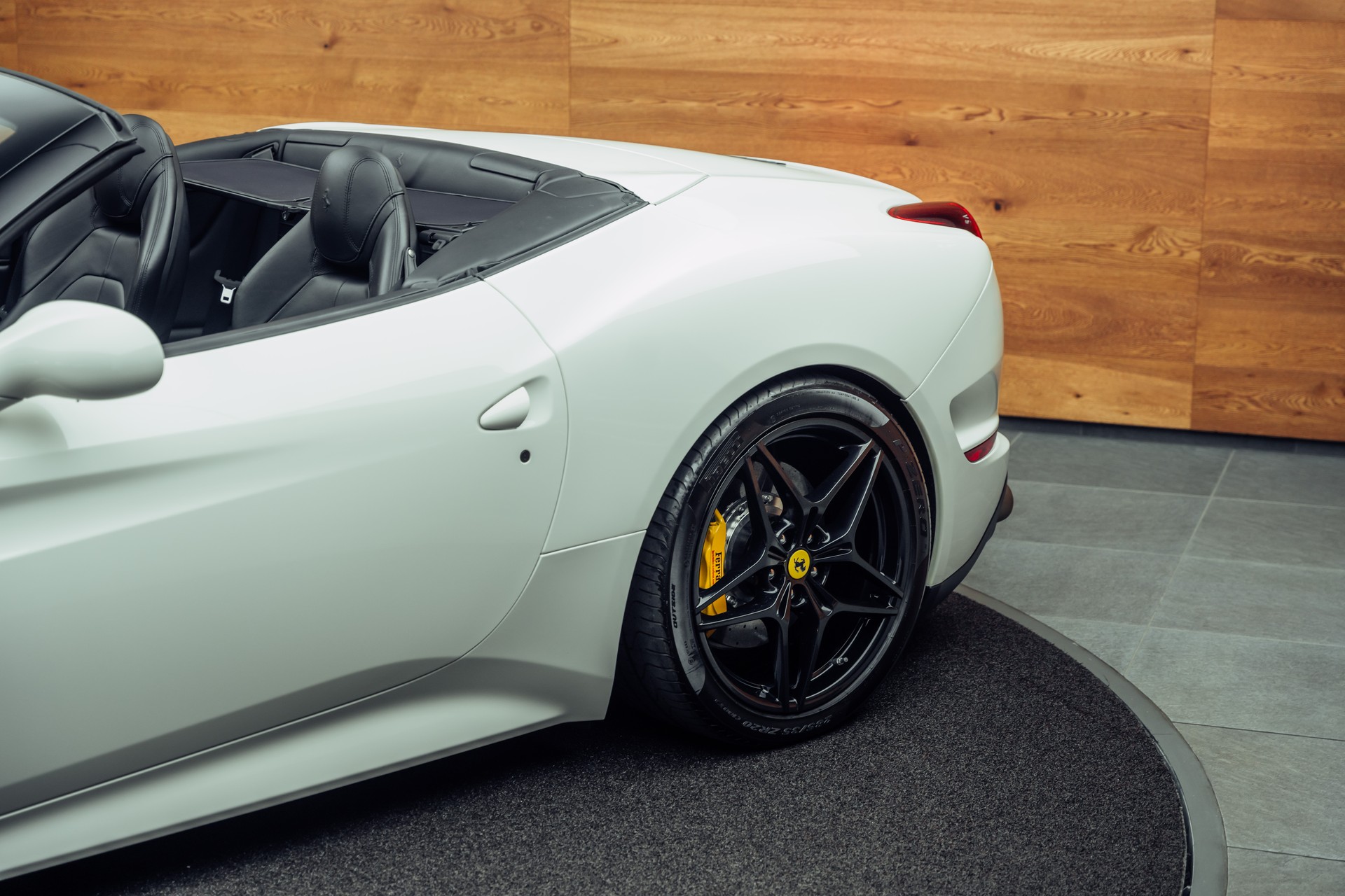 FERRARI California 3.9 V8 T-image-15