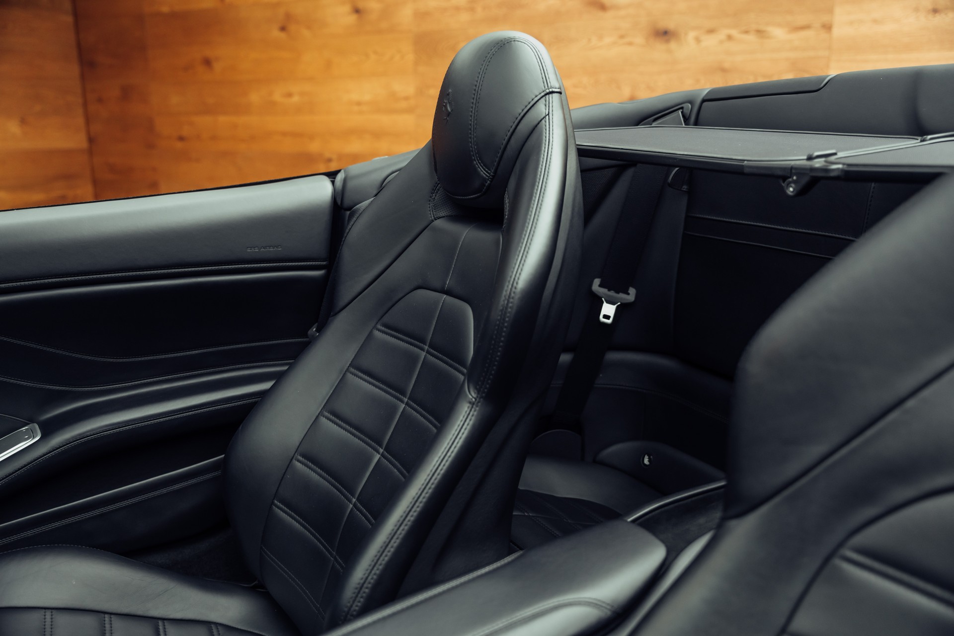 FERRARI California 3.9 V8 T-image-7