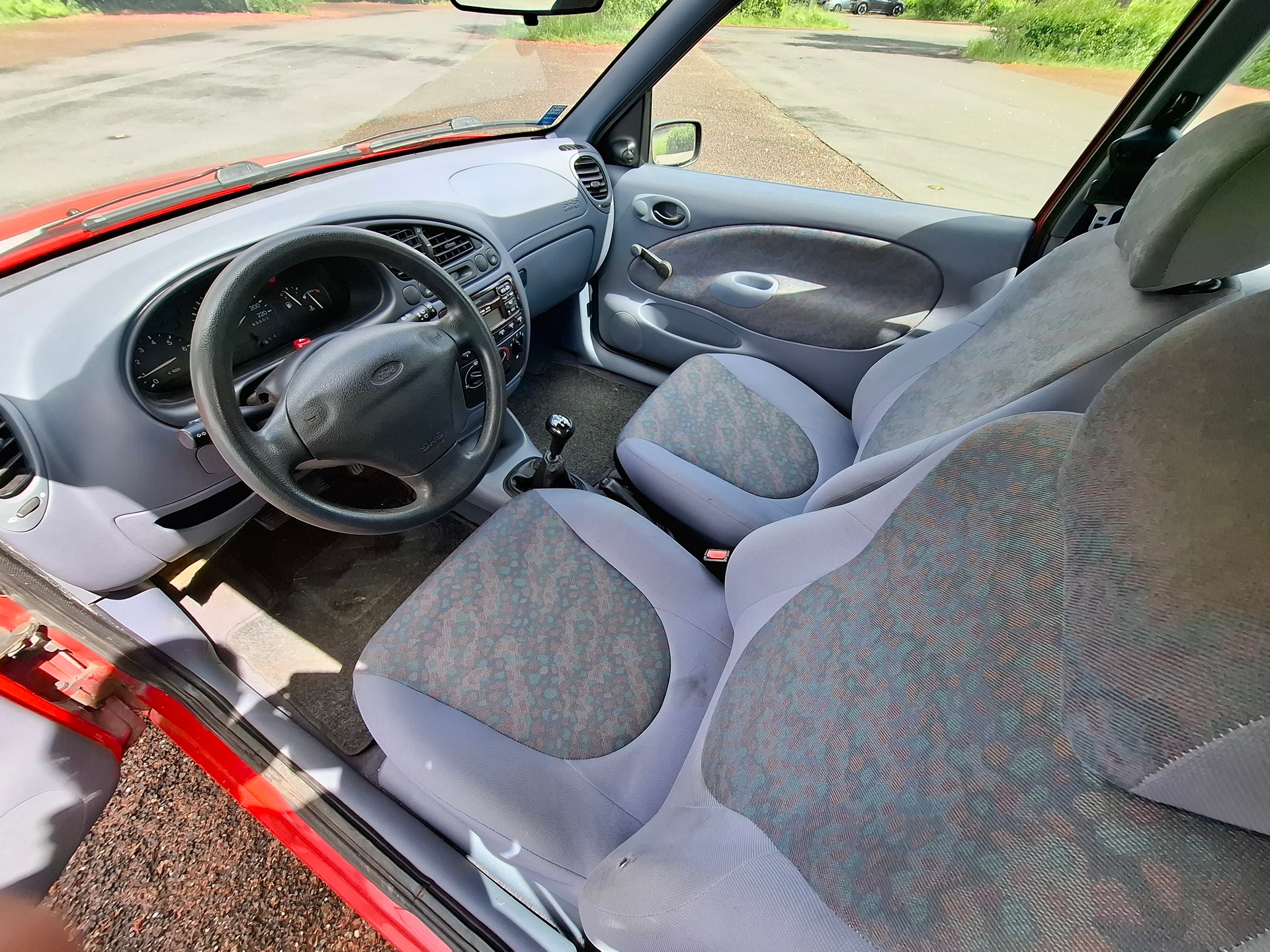 FORD Fiesta 1.2i 16V Flair-image-8