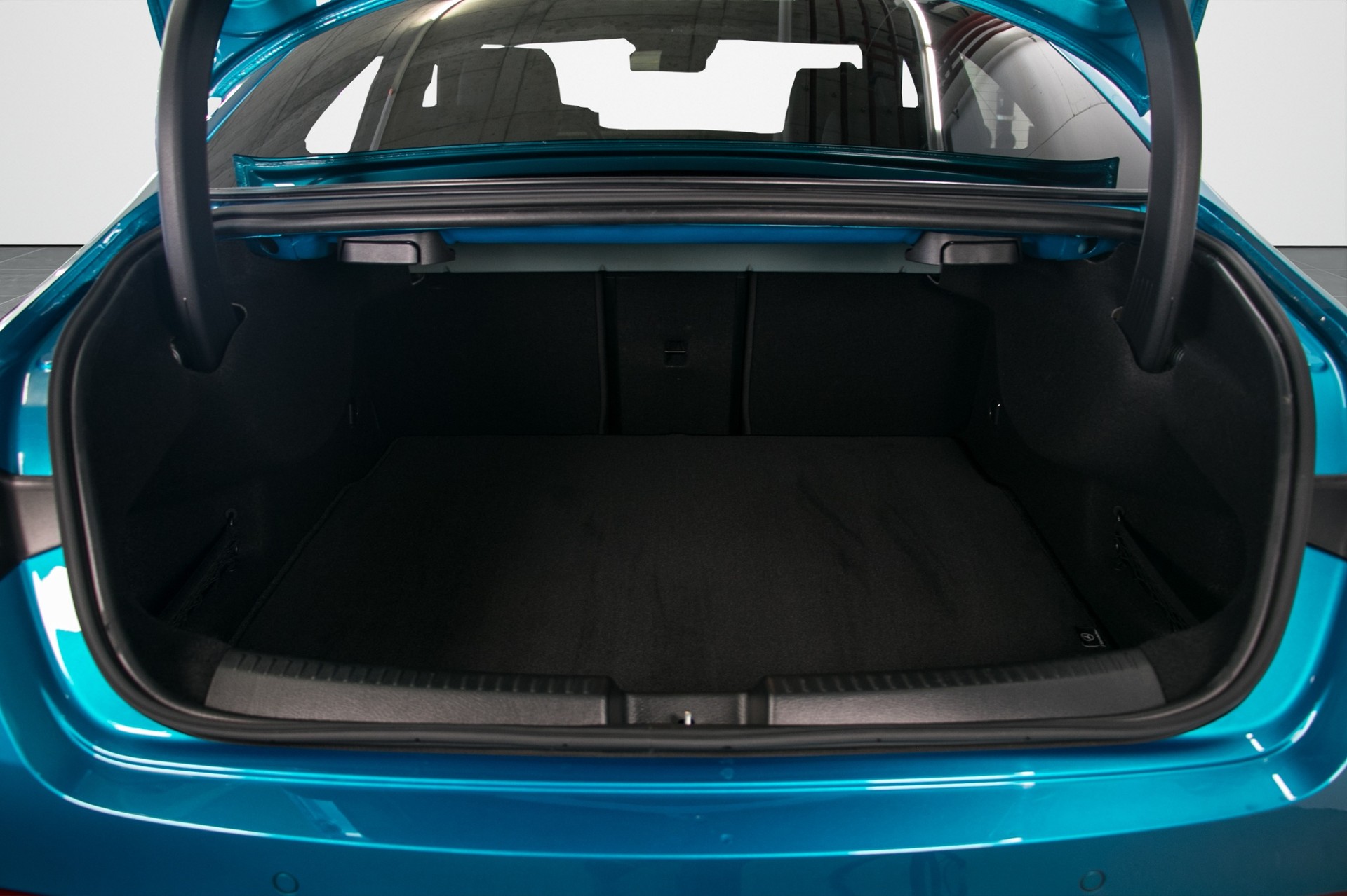 MERCEDES-BENZ CLA 220 4Matic 8G-DCT-image-11
