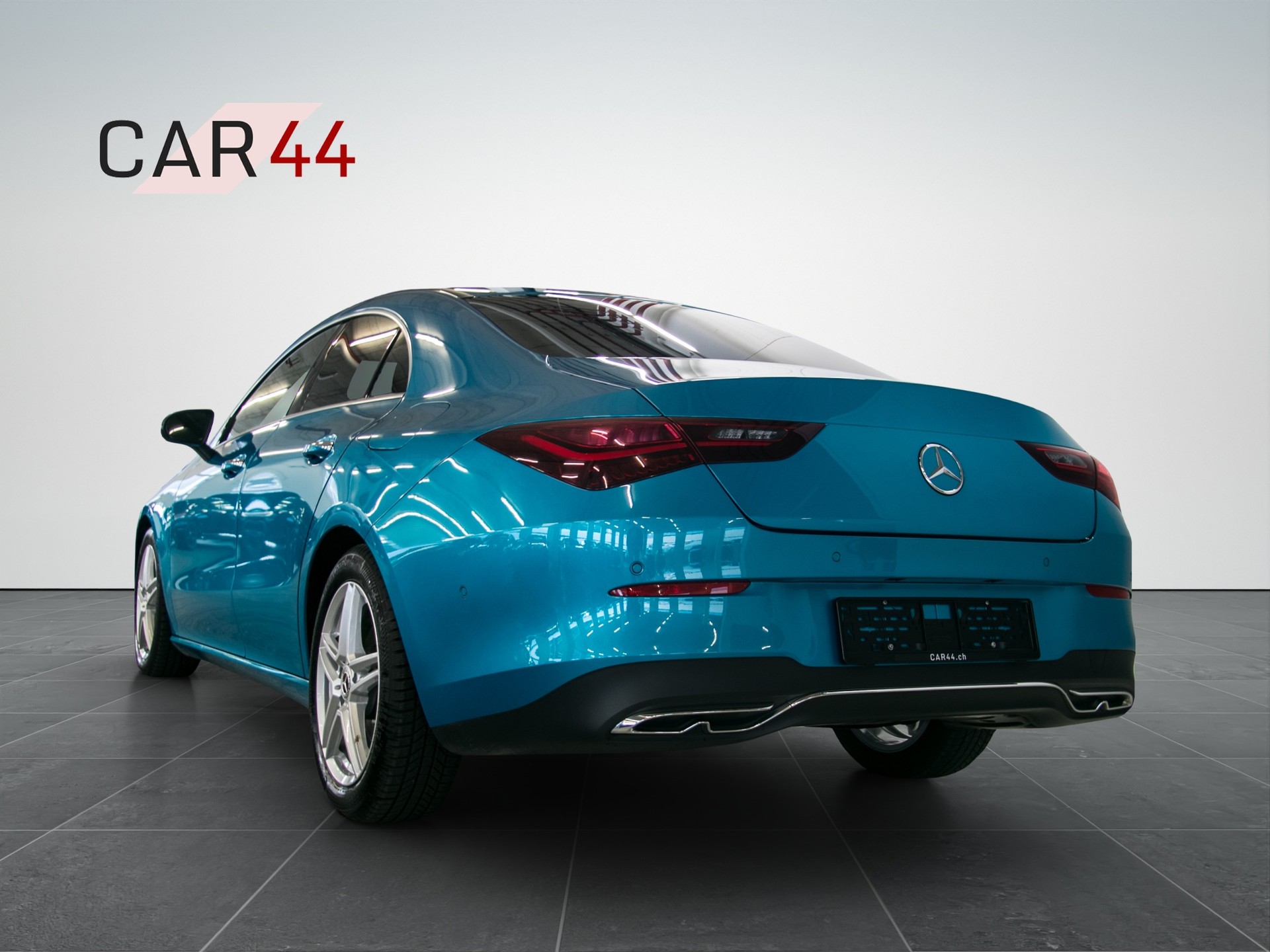 MERCEDES-BENZ CLA 220 4Matic 8G-DCT-showroom-element-2