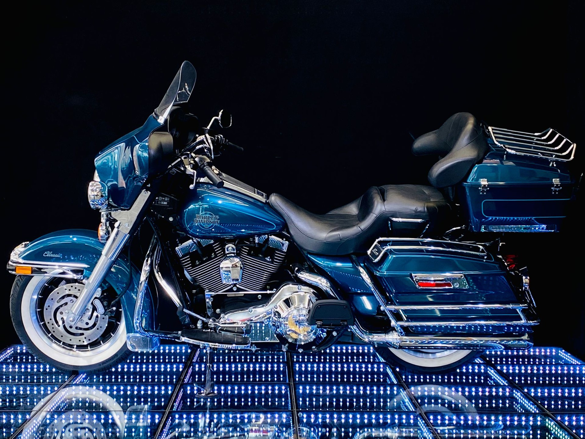 HARLEY-DAVIDSON FLHTCI Electra Glide Classic-image-3