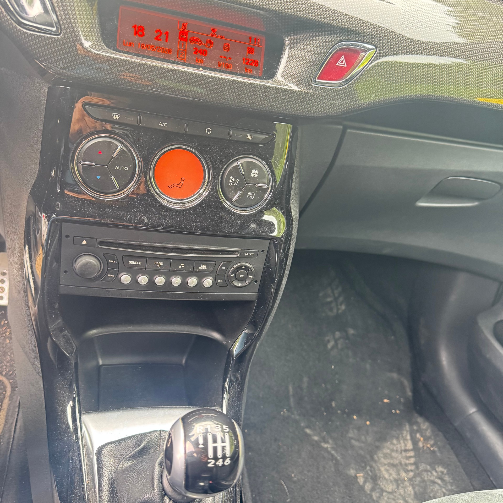 DS AUTOMOBILES DS3 1.6 THP Sport Chic-image-8