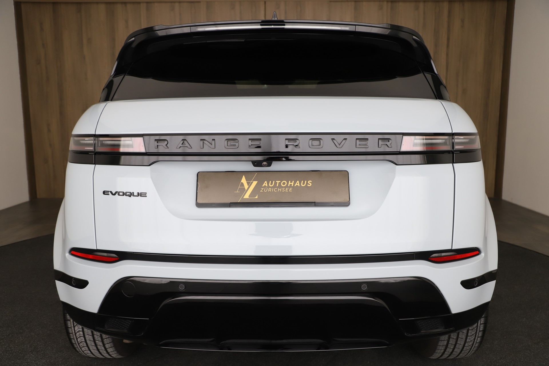 LAND ROVER Range Rover Evoque R-Dynamic D 200 MHEV SE AT9-image-3