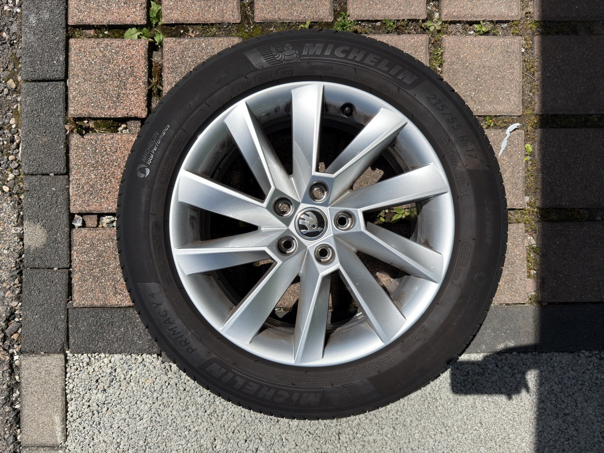 SKODA Superb Combi 2.0 TDi Ambition DSG-image-16