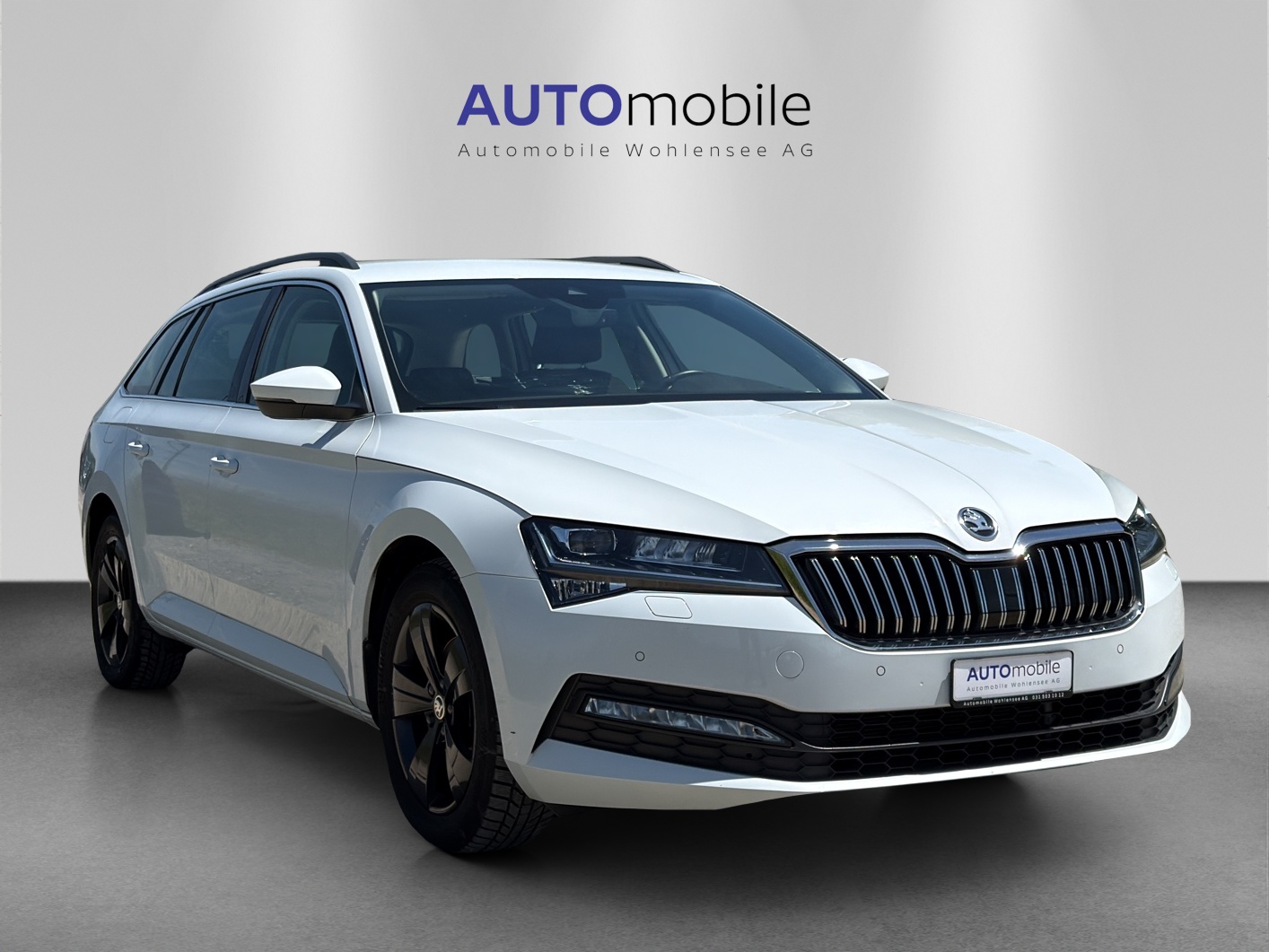 SKODA Superb Combi 2.0 TDi Ambition DSG-showroom-element-3