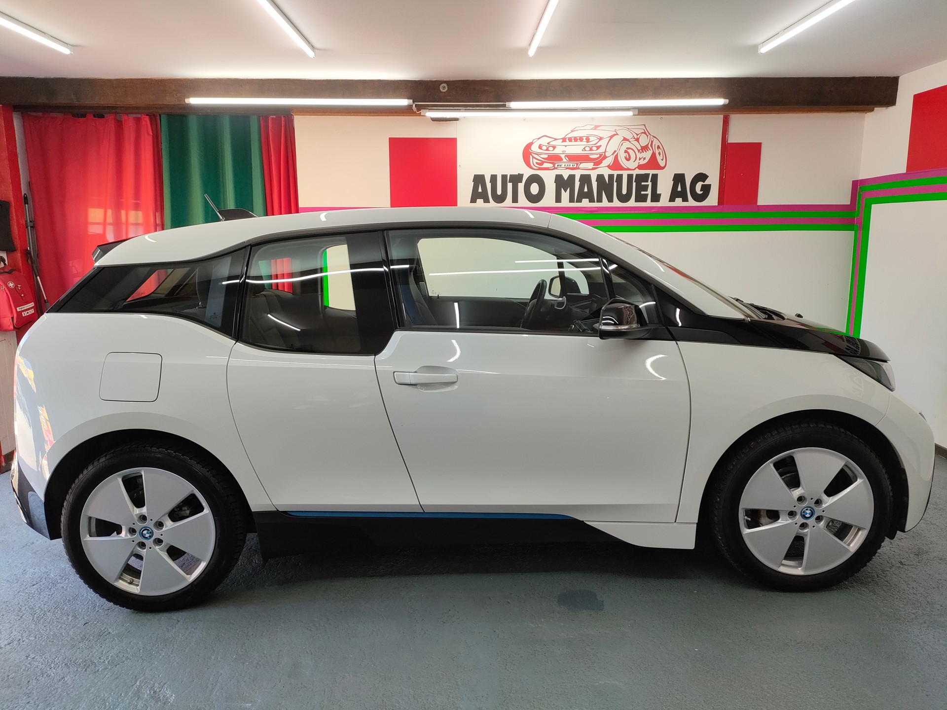 BMW i3 (94Ah)-image-4