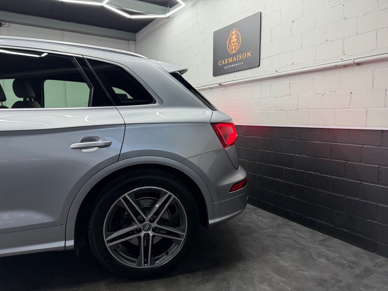 AUDI SQ5 3.0 TFSI quattro | CH-FZ | Anhängerkupplung | Dachträger | Luftfahrwerk-showroom-element-3