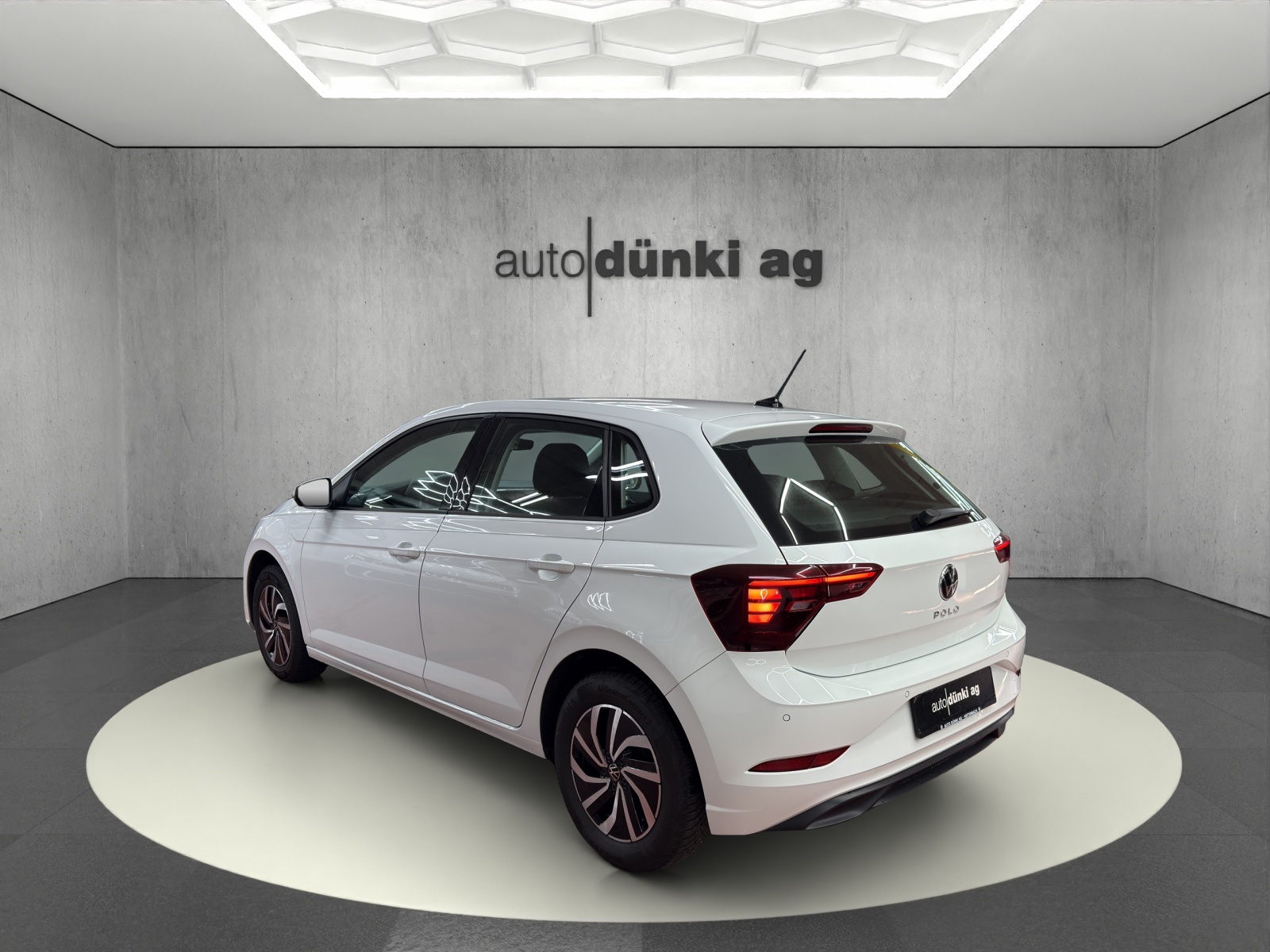 VW Polo 1.0 TSI Life DSG-showroom-element-2
